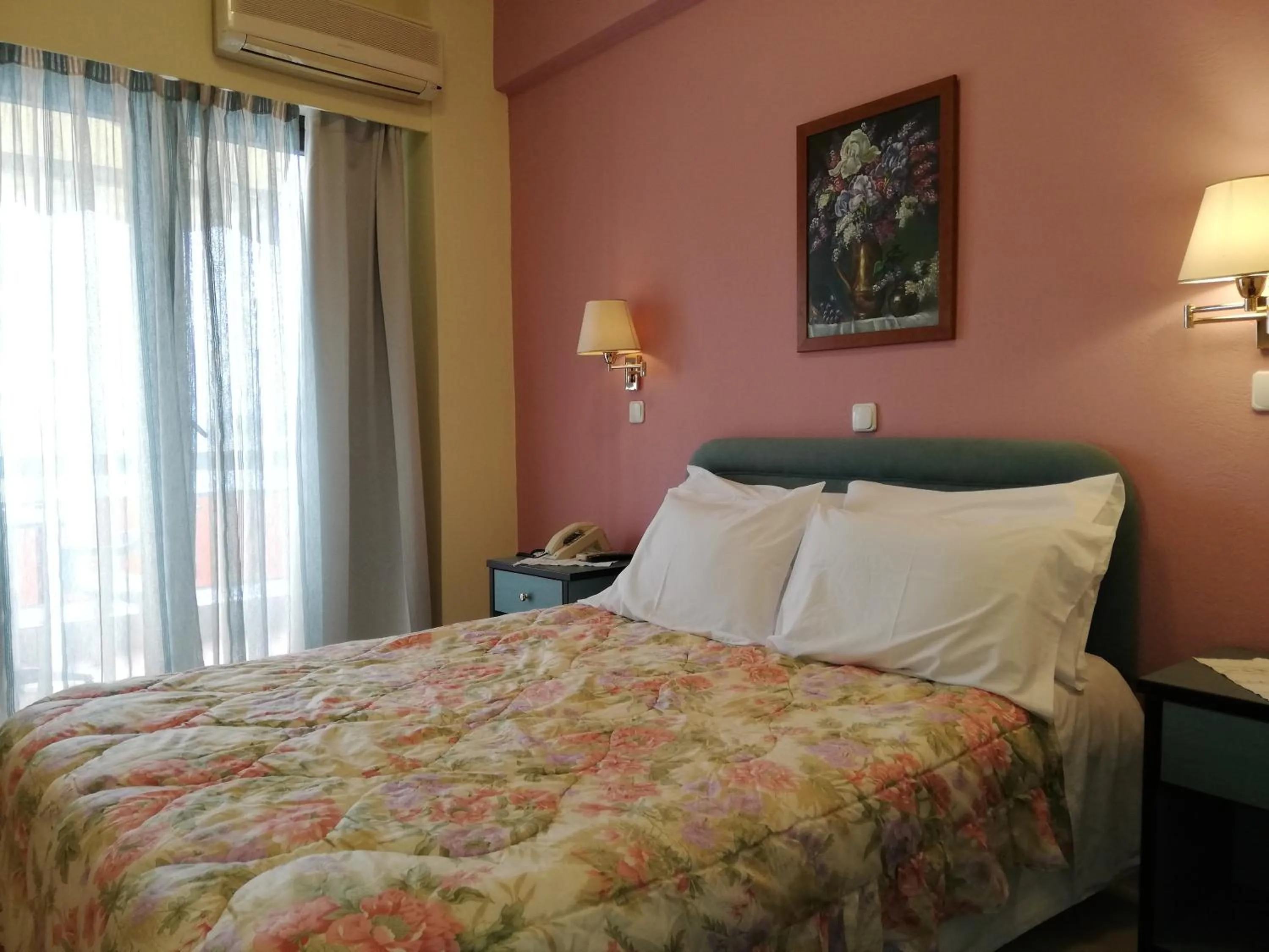 Bed in Amvrakia Hotel