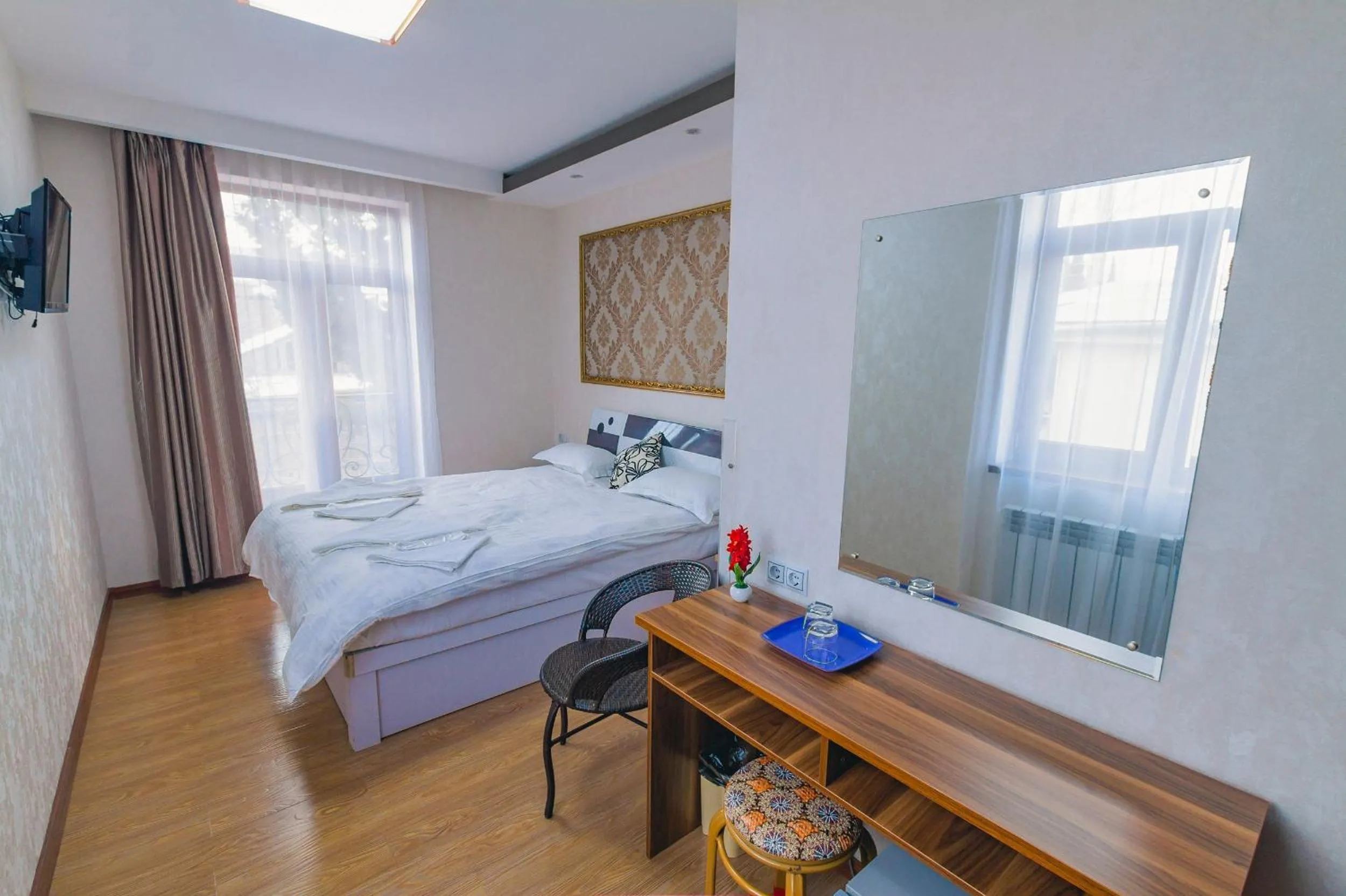 Photo of the whole room, Bed in Hotel Garden House