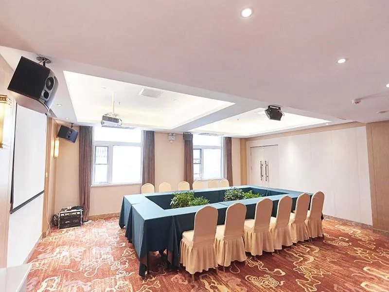 Vienna Hotel Nanyang People Road