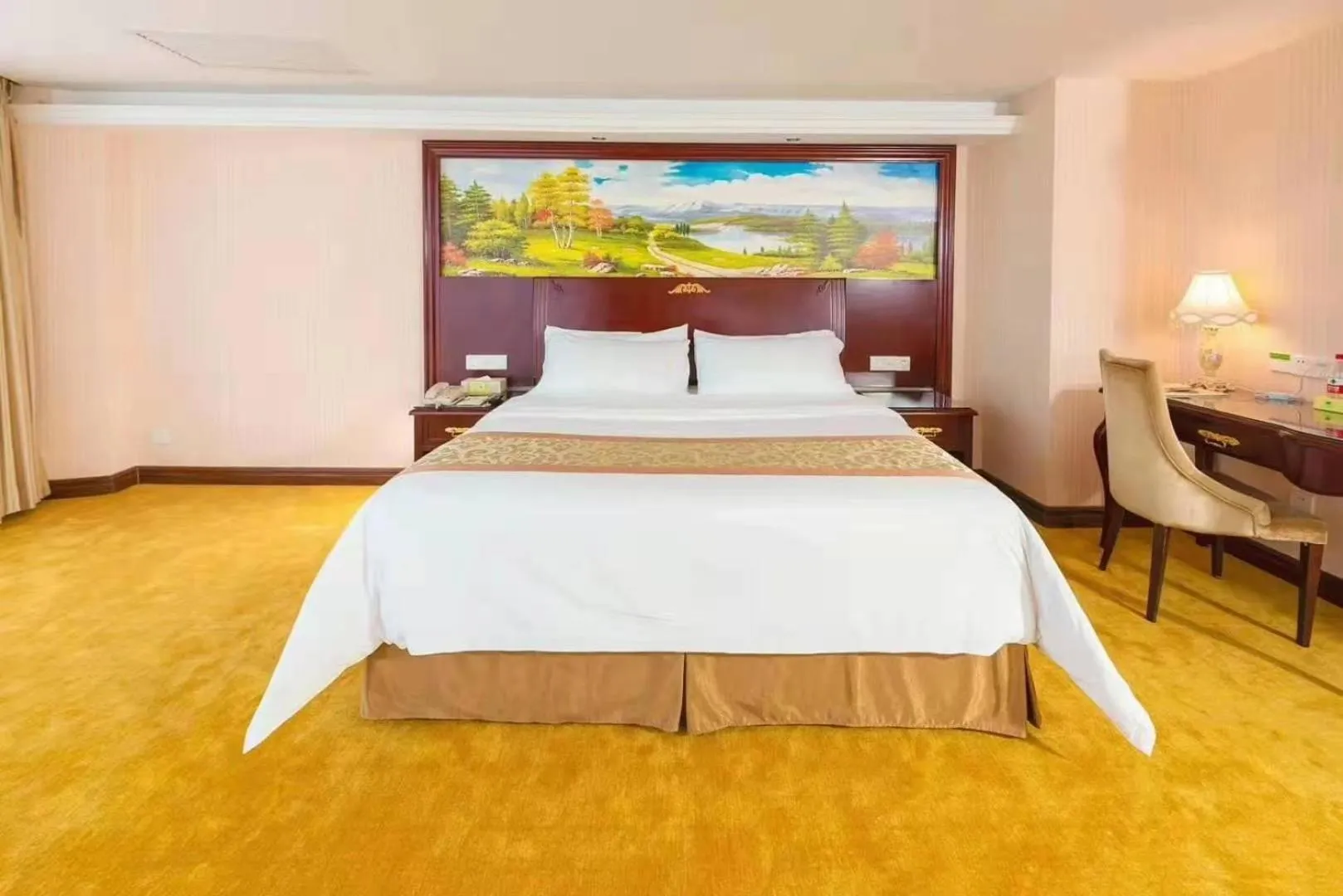 Bed in Vienna Hotel Heyuan Hongxing Road