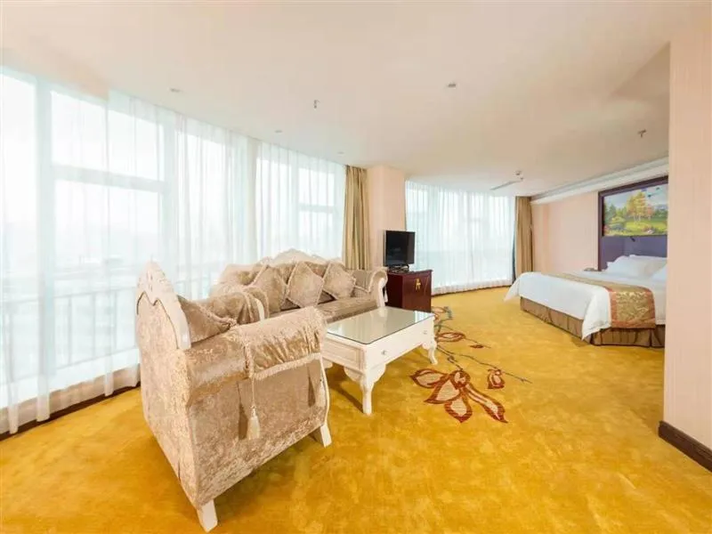 Bed in Vienna Hotel Heyuan Hongxing Road