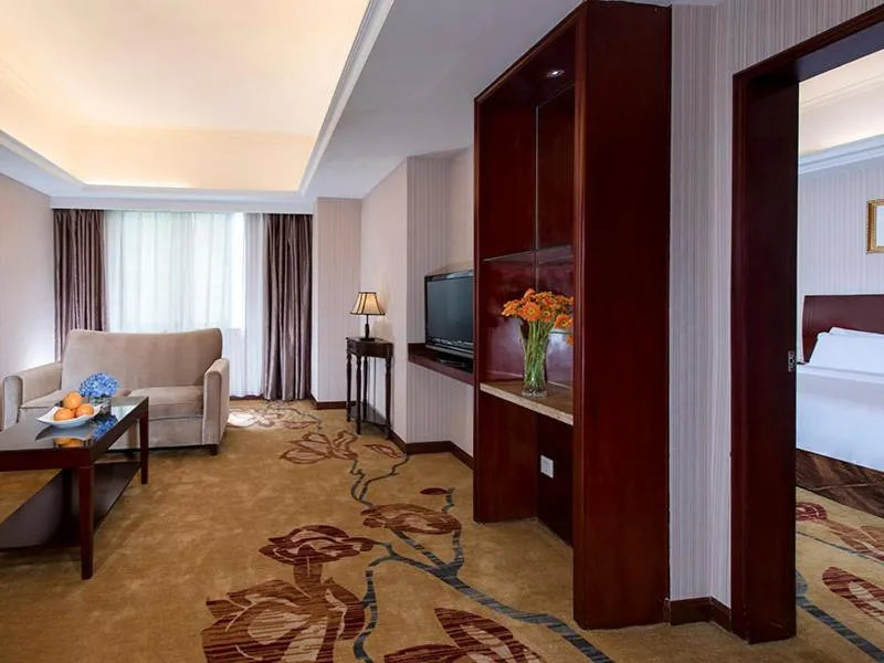 Vienna Hotel Shenzhen Yinhu Bus Station