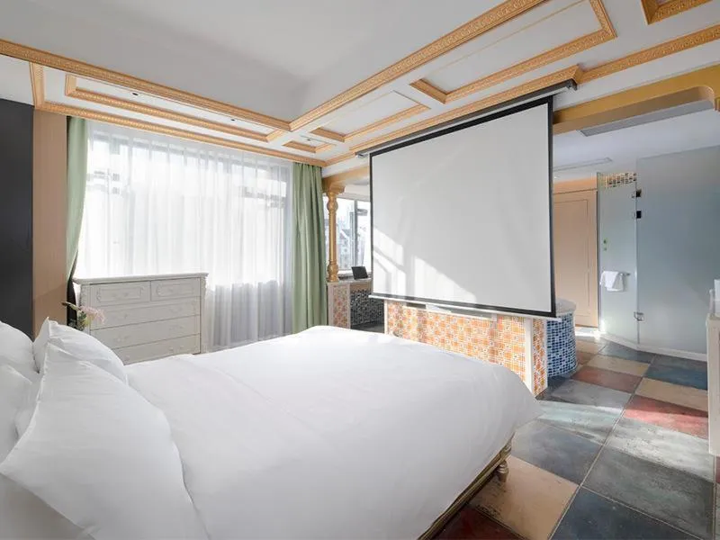 Bed in Vienna Hotel Shenzhen Exibition Center