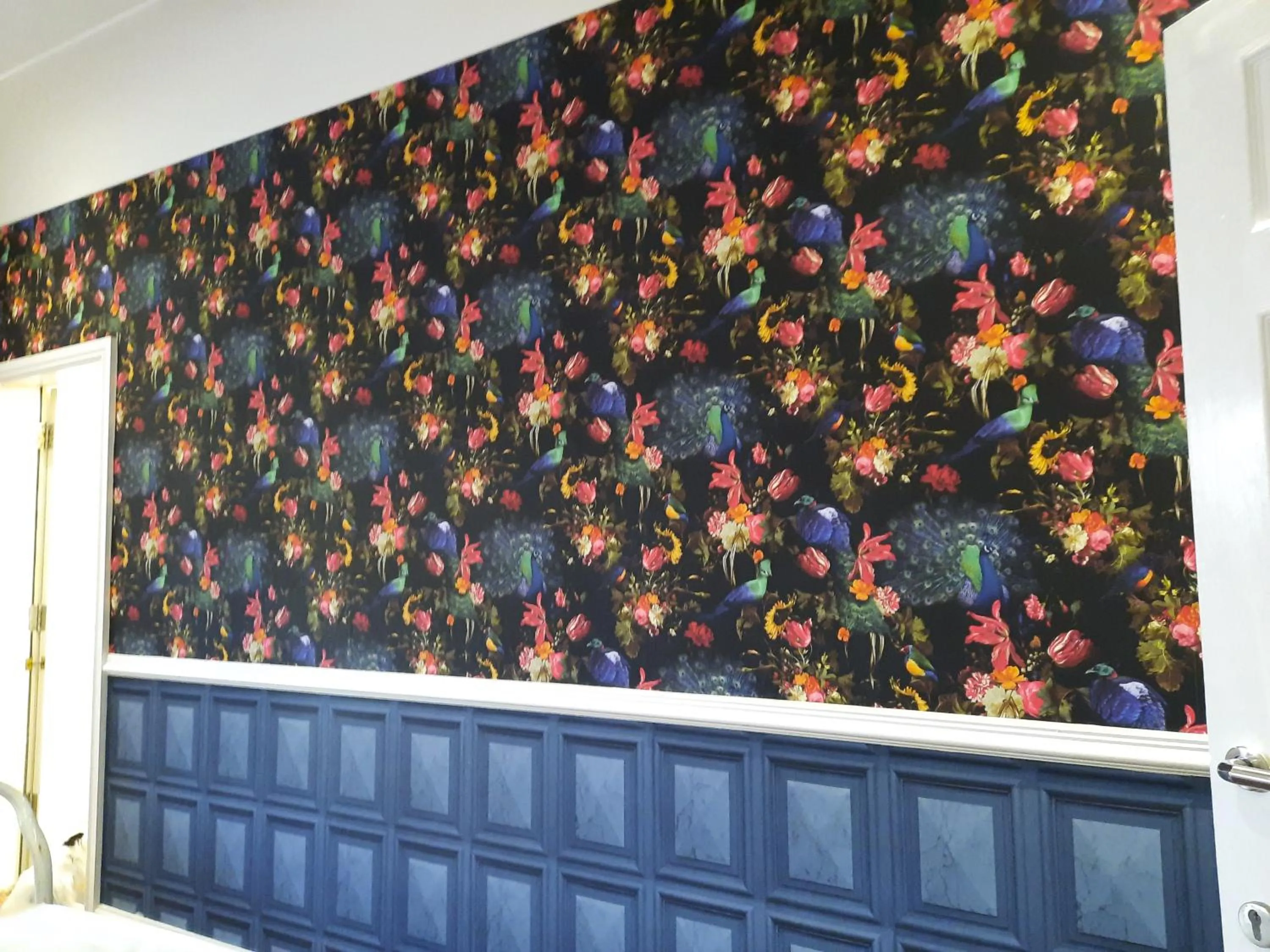 Restaurant/places to eat in Surrey House Hotel