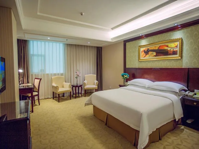 Bed in Vienna Hotel Shenzhen BaoAn Qianjin Road