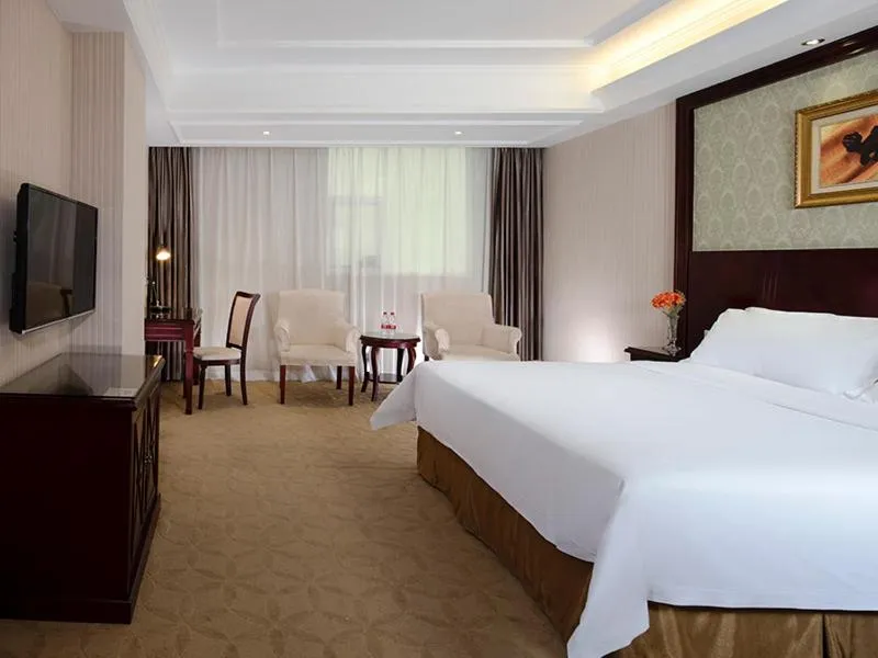 Bed in Vienna Hotel Shenzhen BaoAn Qianjin Road