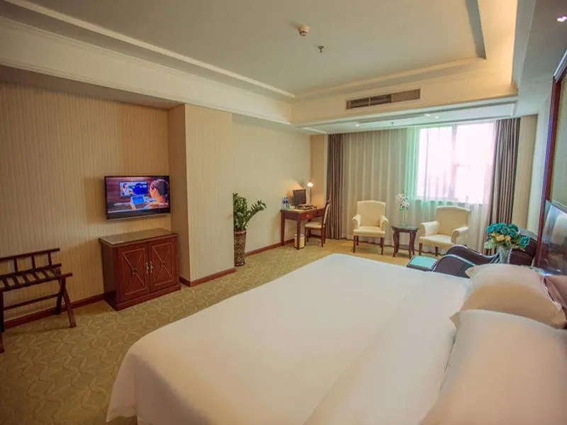 Bed in Vienna Hotel Shenzhen BaoAn Qianjin Road