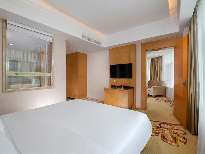 Bed in Vinenna International Hotel Shenzhen shajing