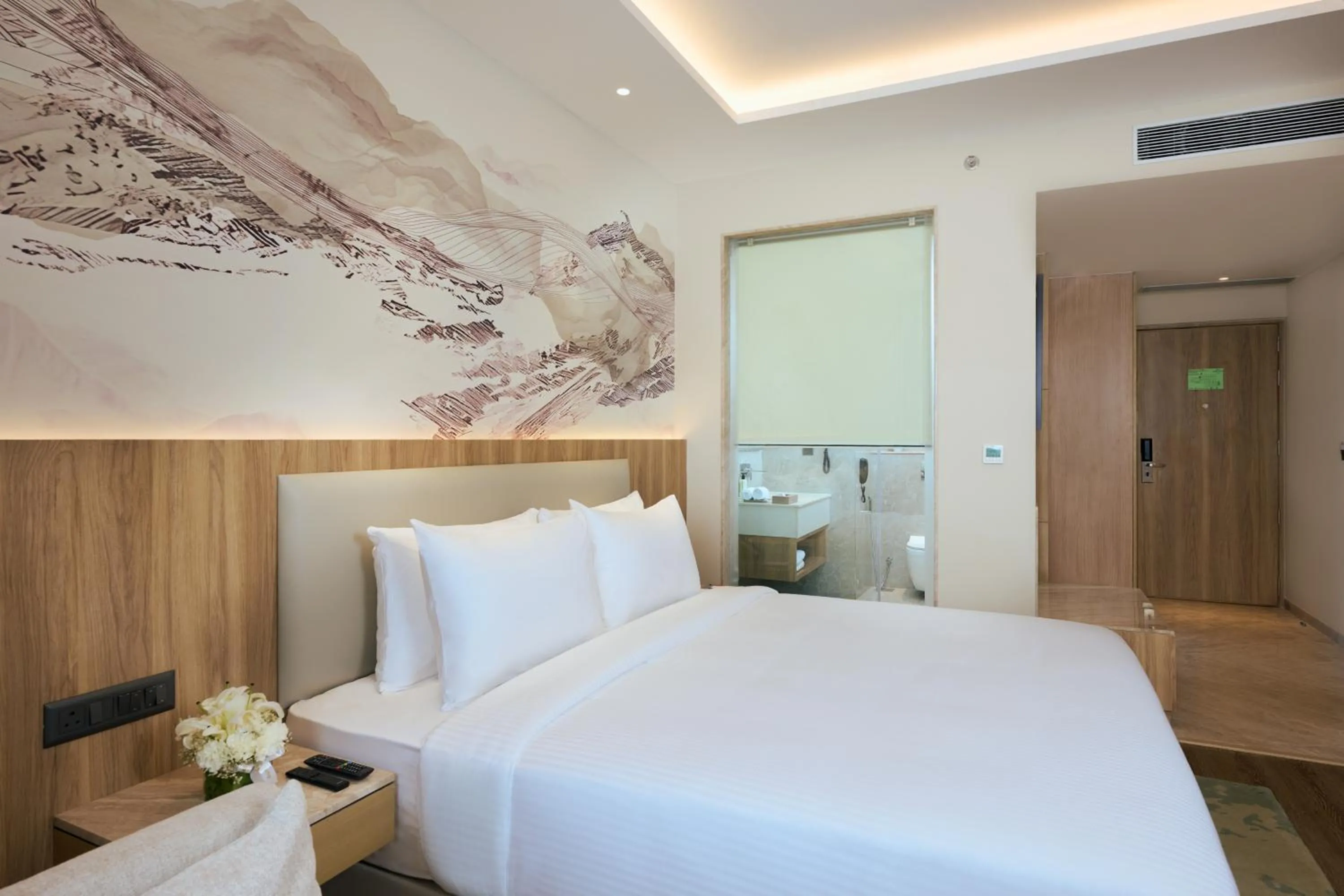Bedroom, Bed in Riviera Sarovar Portico Pathankot