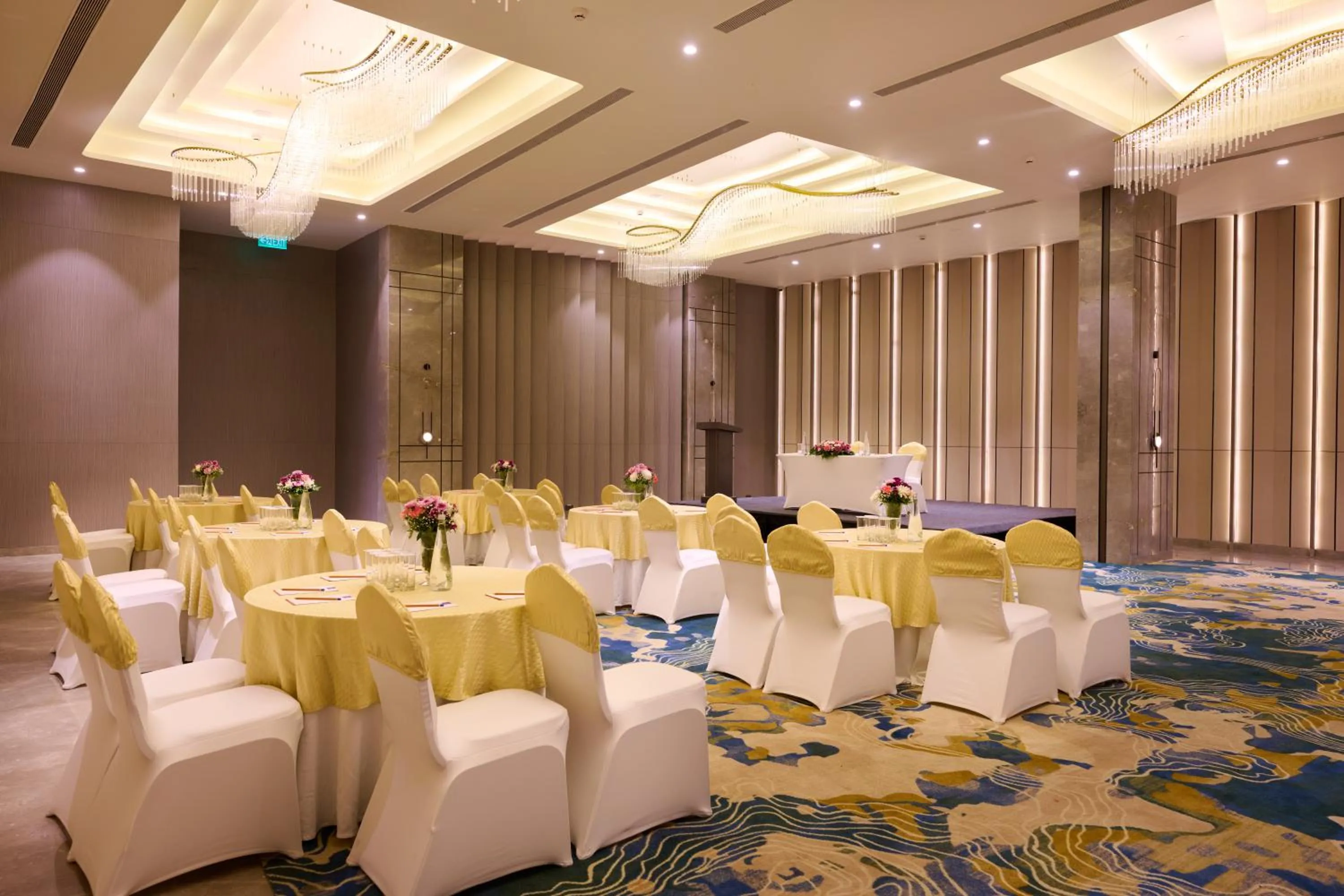 Meeting/conference room in Riviera Sarovar Portico Pathankot