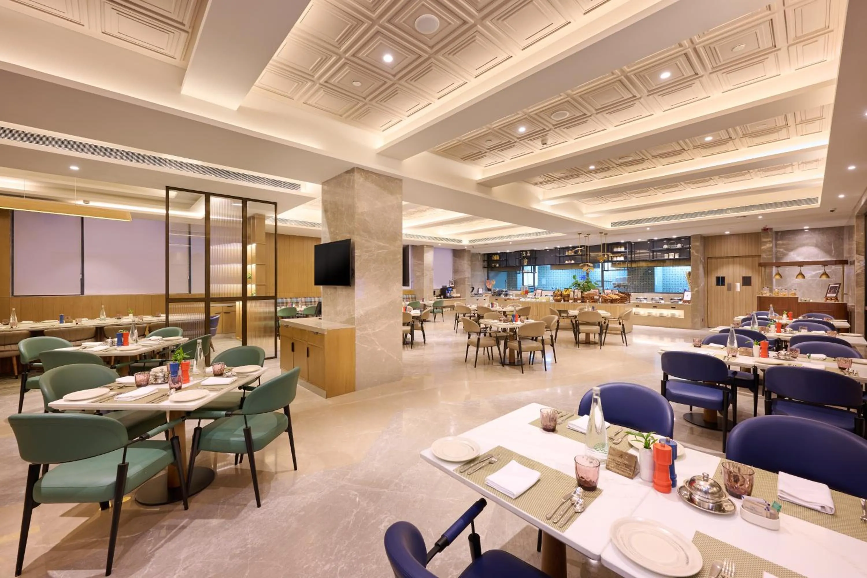 Restaurant/places to eat in Riviera Sarovar Portico Pathankot