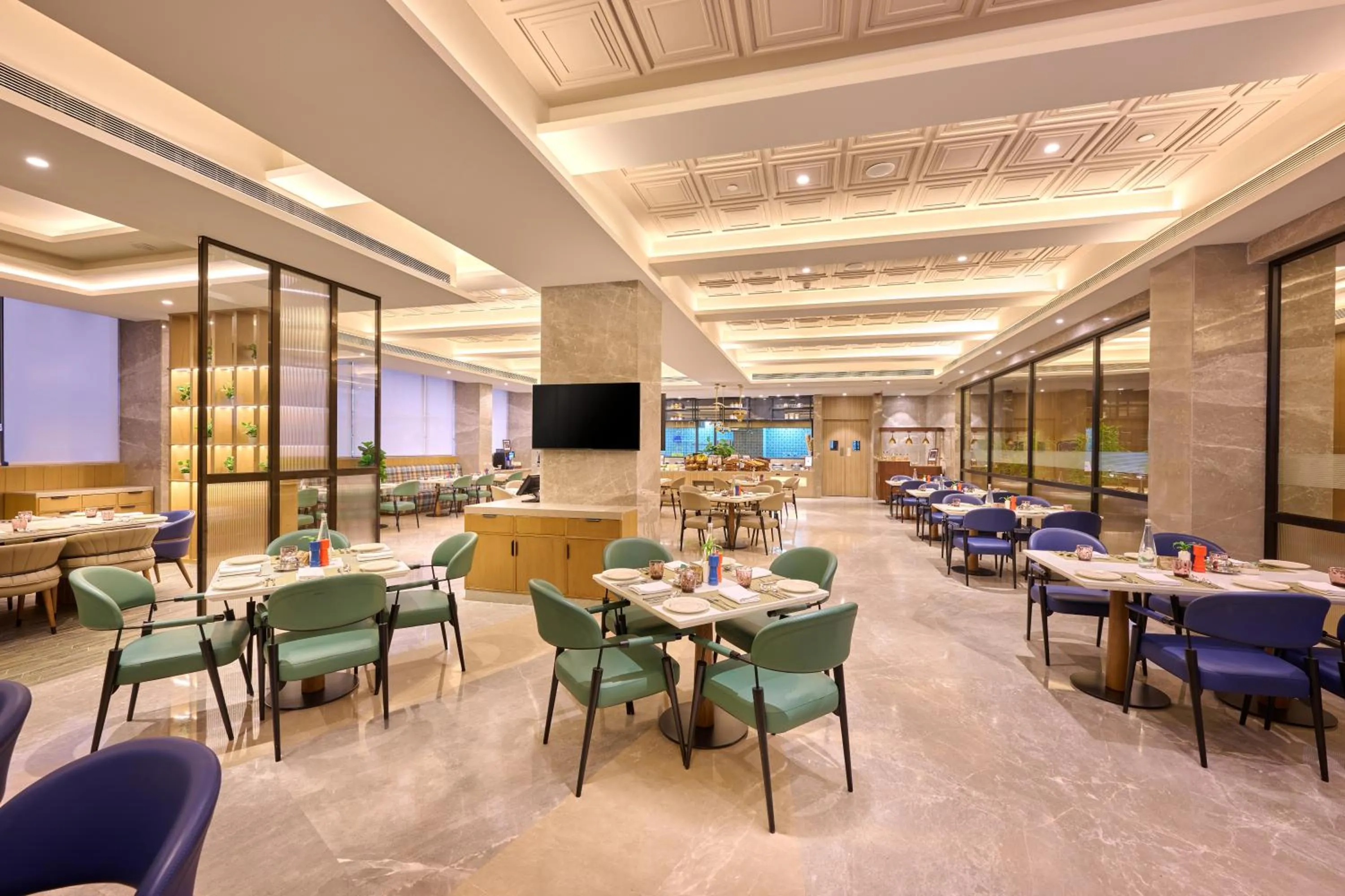 Restaurant/places to eat in Riviera Sarovar Portico Pathankot
