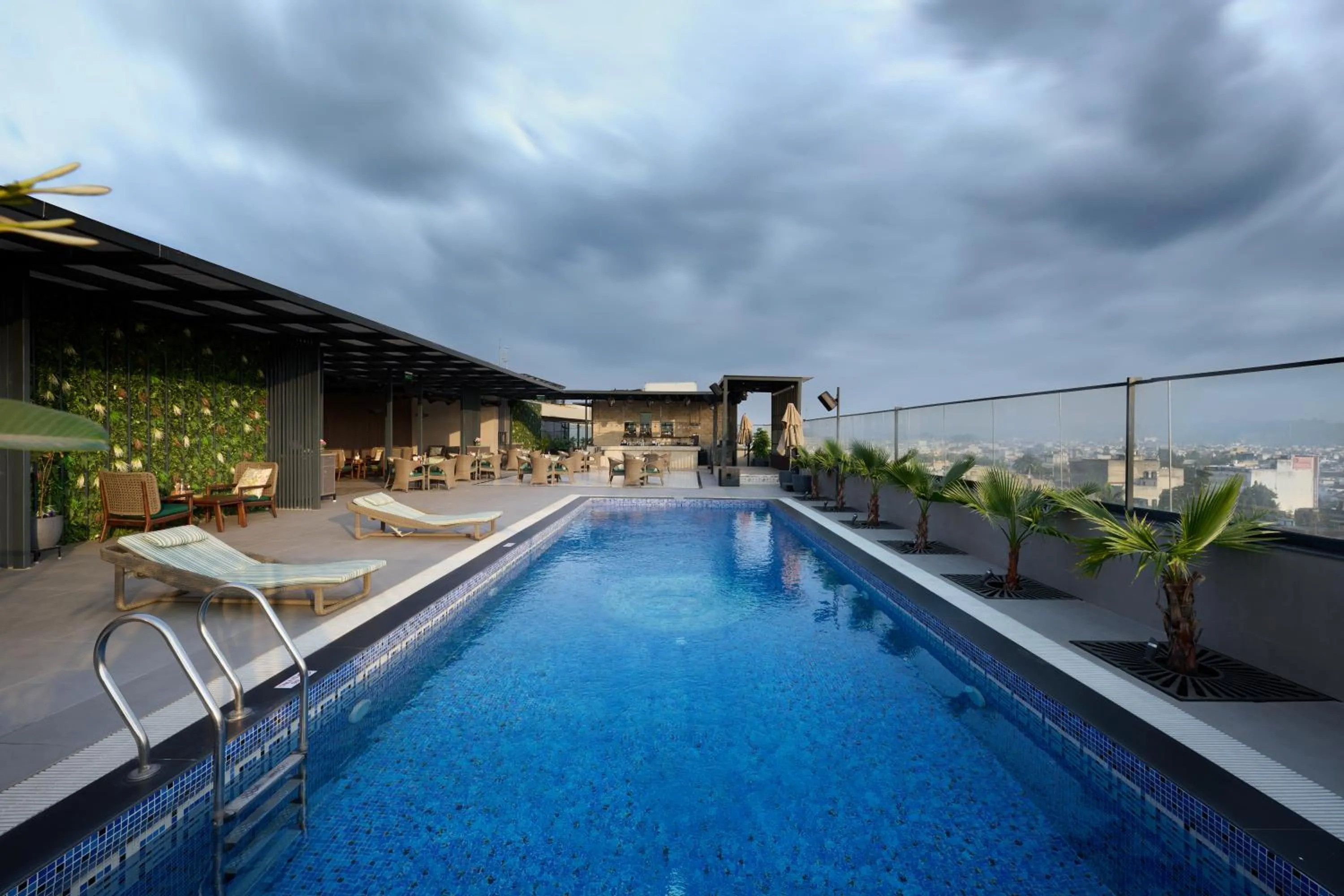 Swimming pool in Riviera Sarovar Portico Pathankot