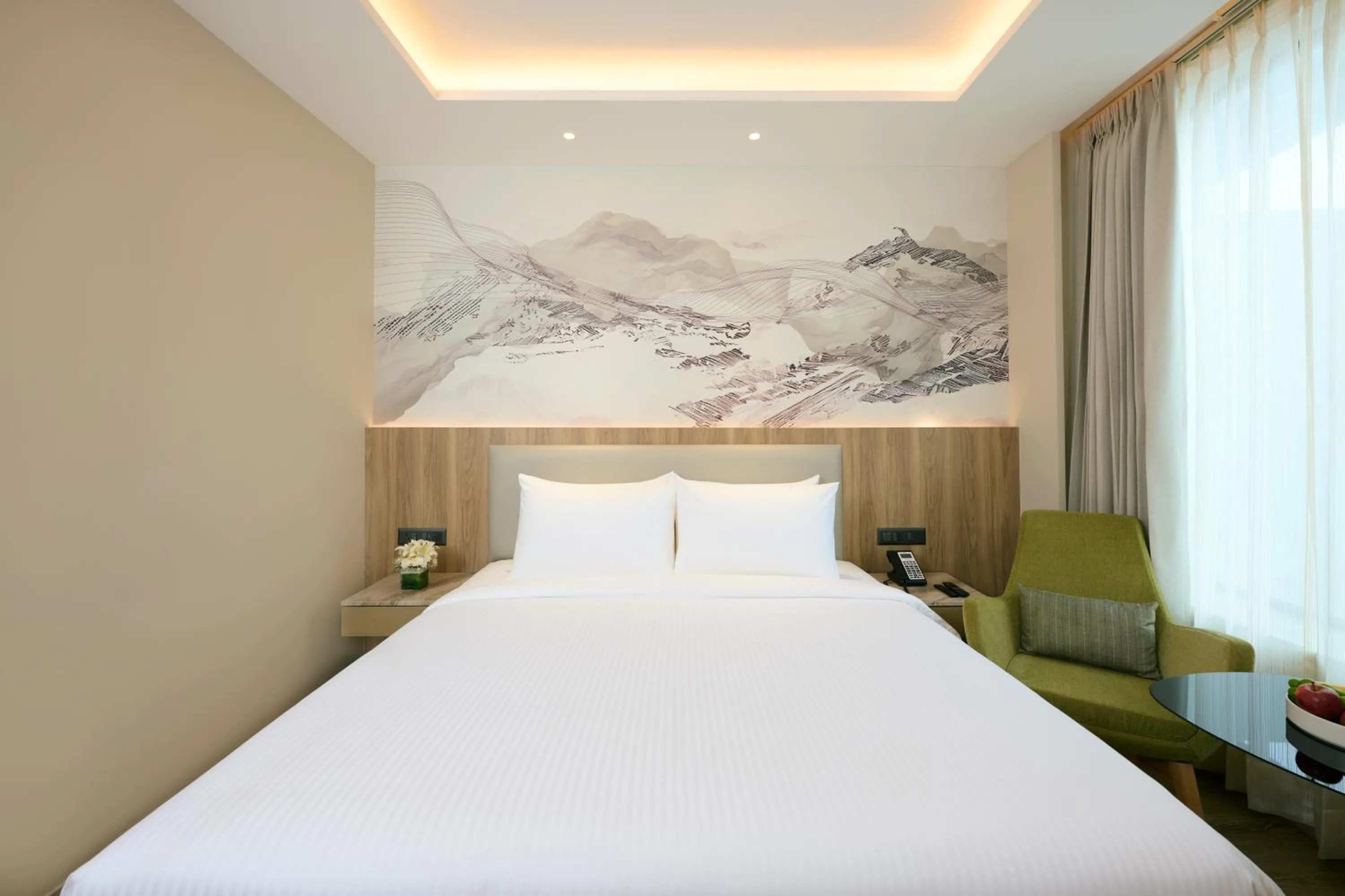 Bedroom, Bed in Riviera Sarovar Portico Pathankot