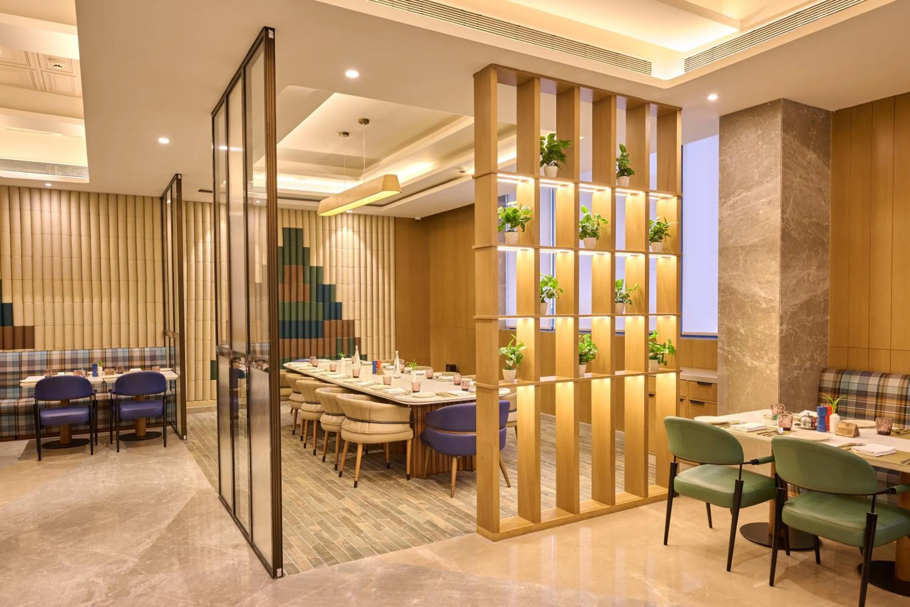 Restaurant/places to eat in Riviera Sarovar Portico Pathankot