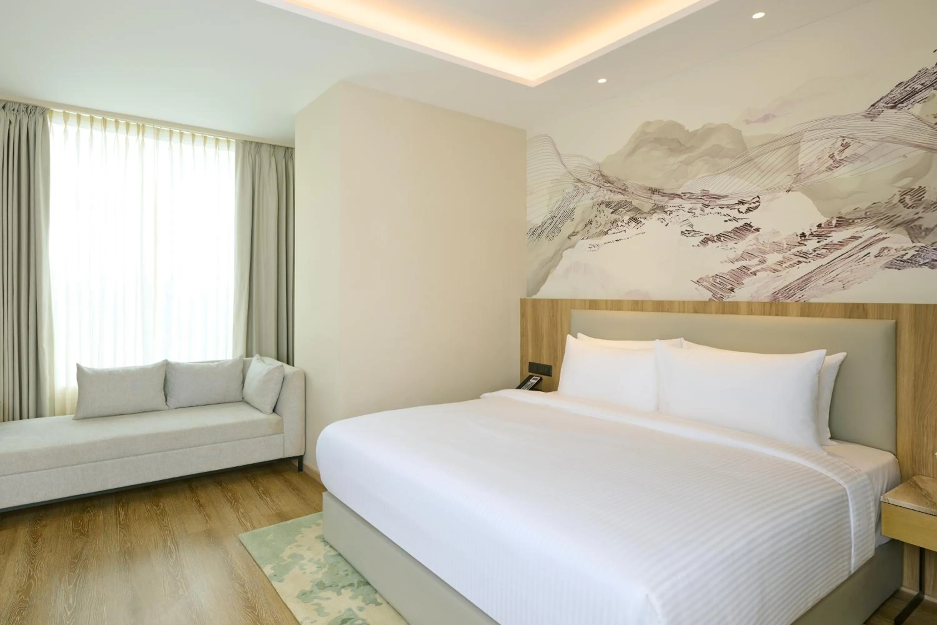 Bedroom, Bed in Riviera Sarovar Portico Pathankot