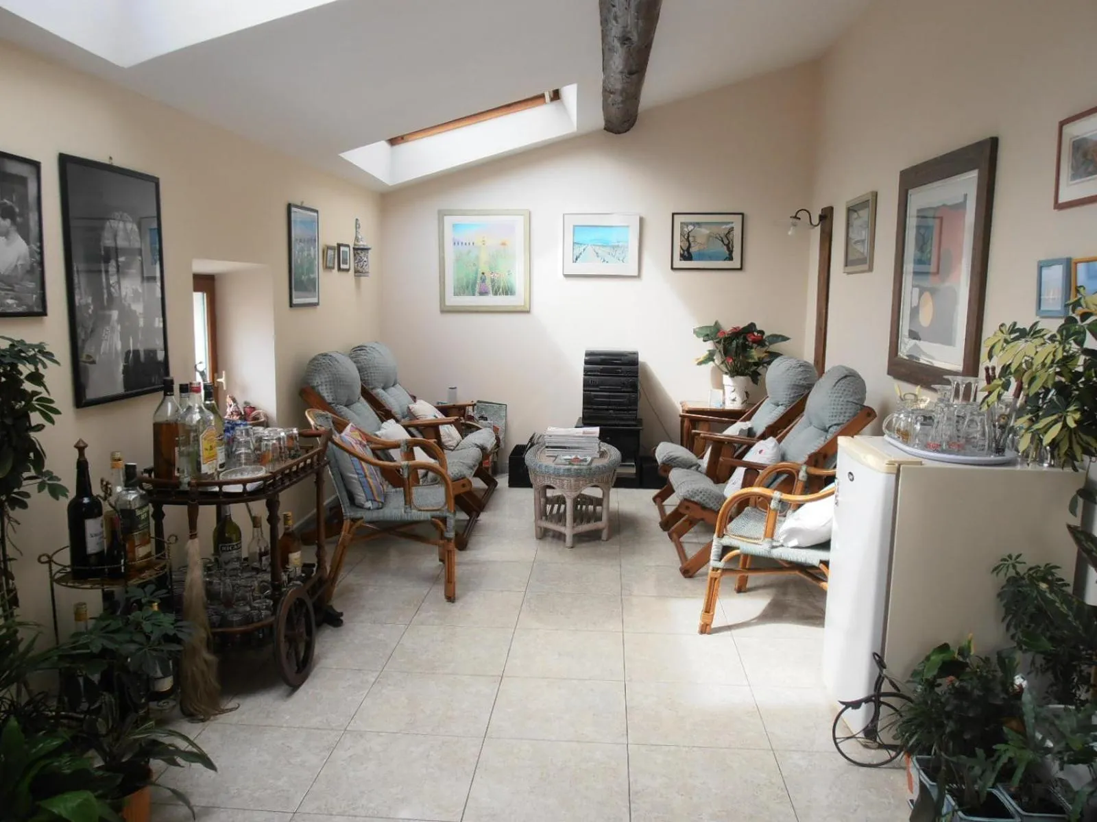 Coffee/tea facilities in L'Orchidée