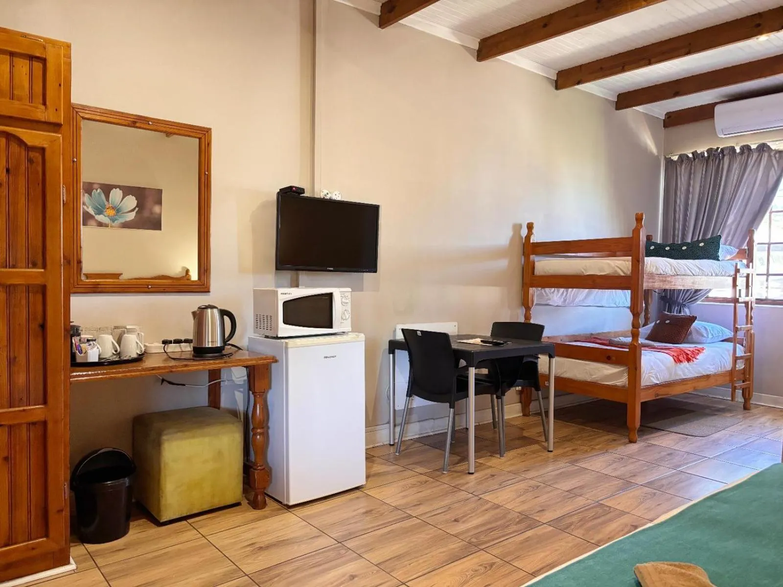 Photo of the whole room, Bed in Hendersons Lodge Ltd