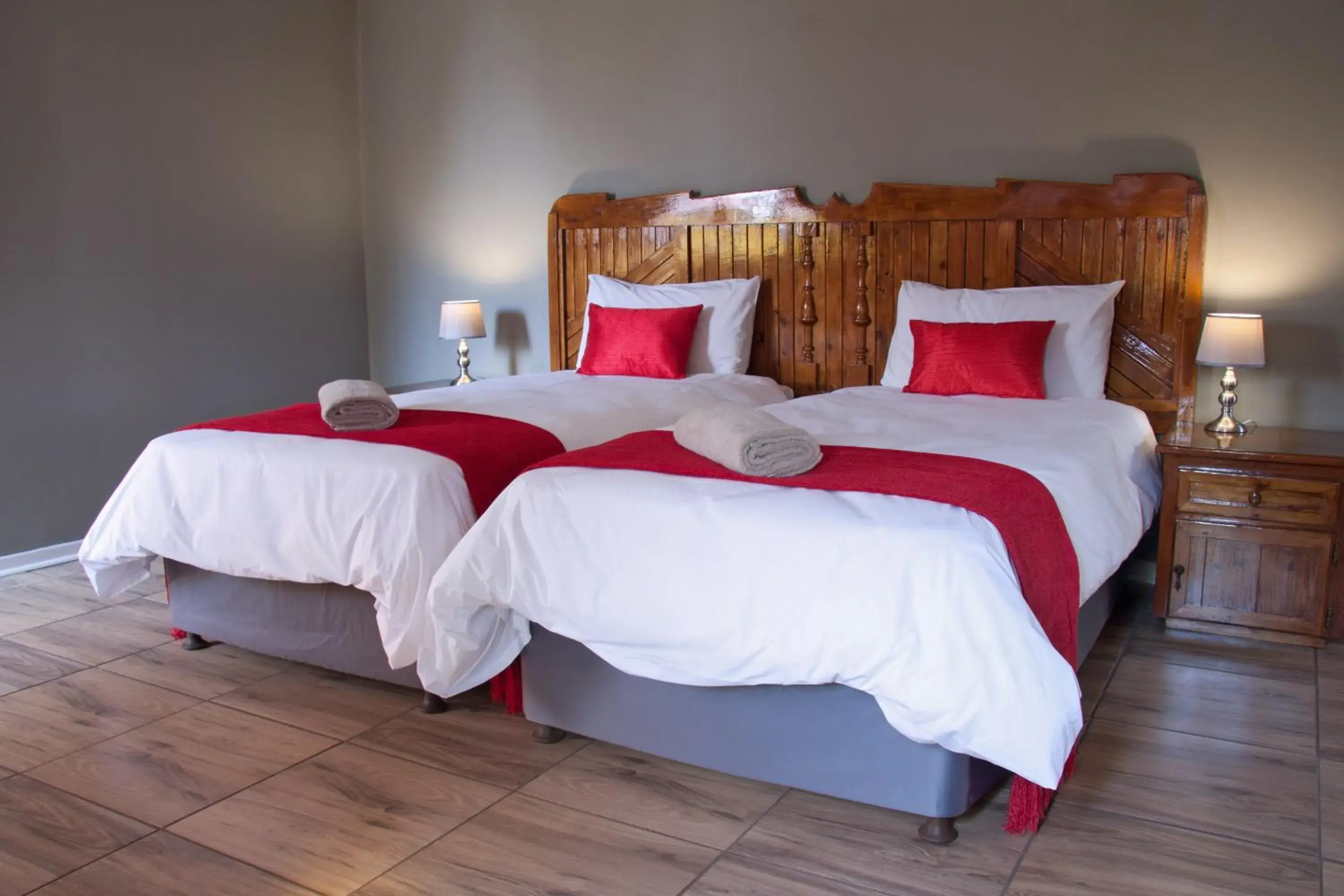 Standard Triple Room in Hendersons Lodge Ltd Standard Triple Room in Hendersons Lodge Ltd