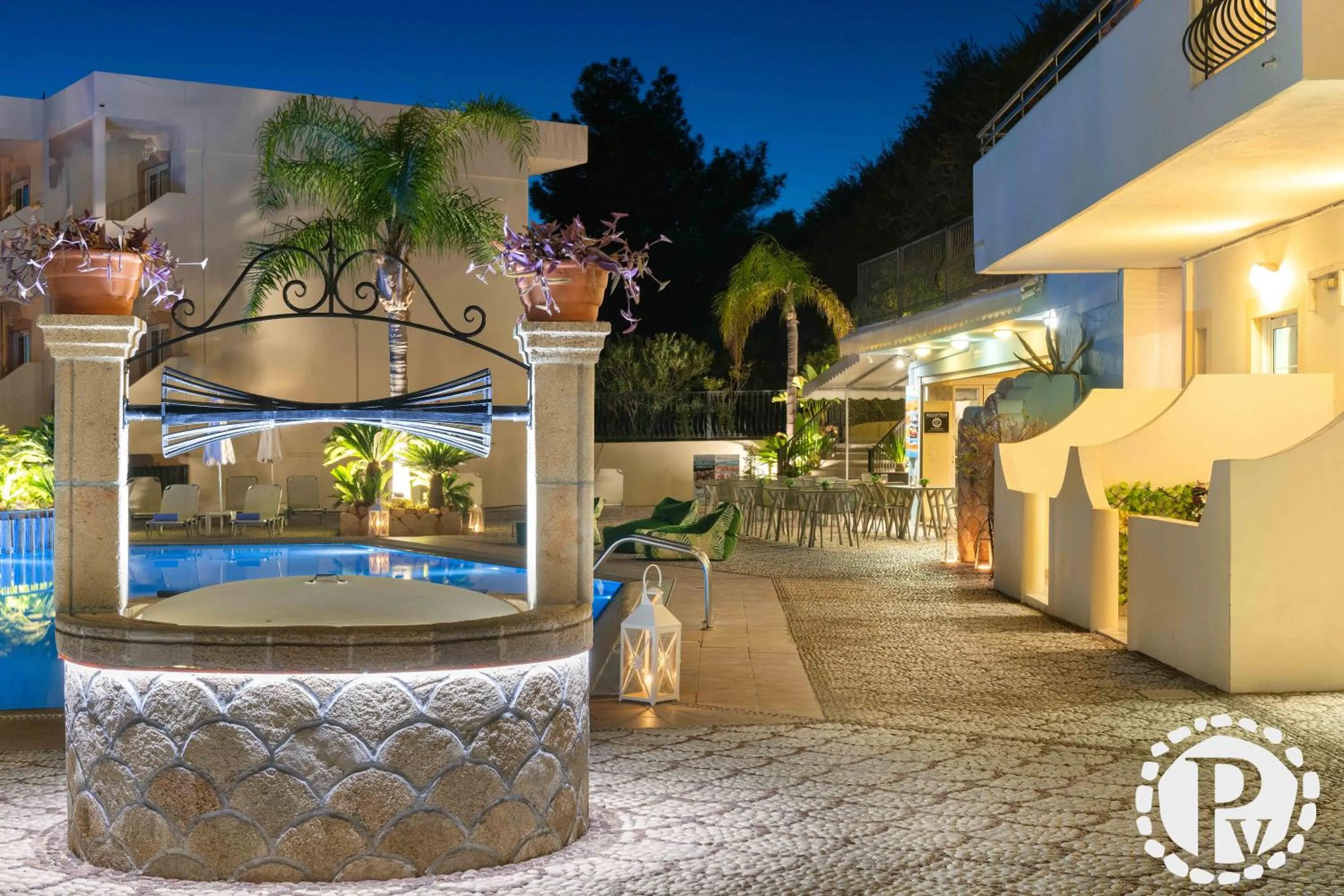 Patio in Pefkos View Suites & Maisonette