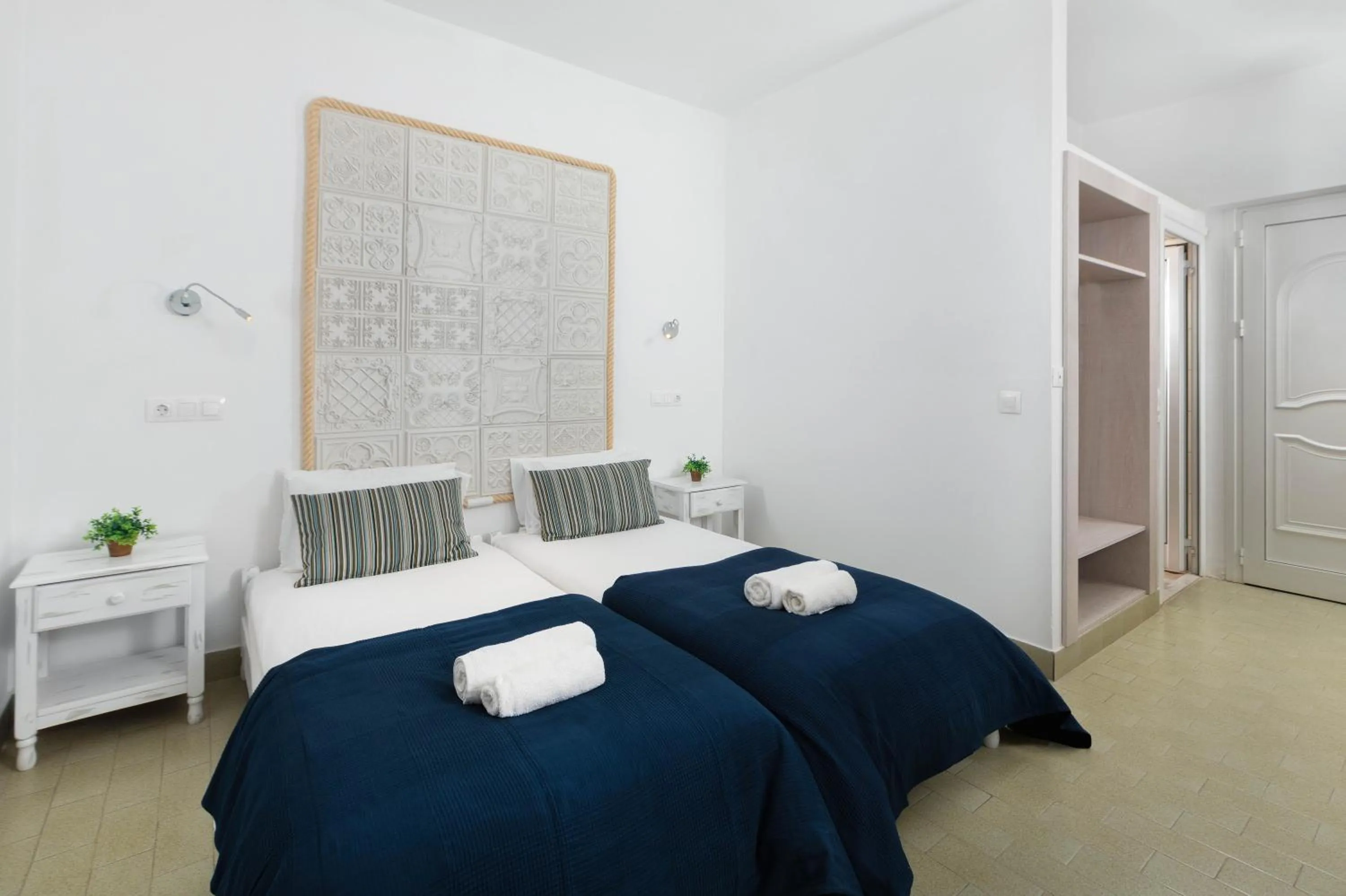 Bed in Pefkos View Suites & Maisonette