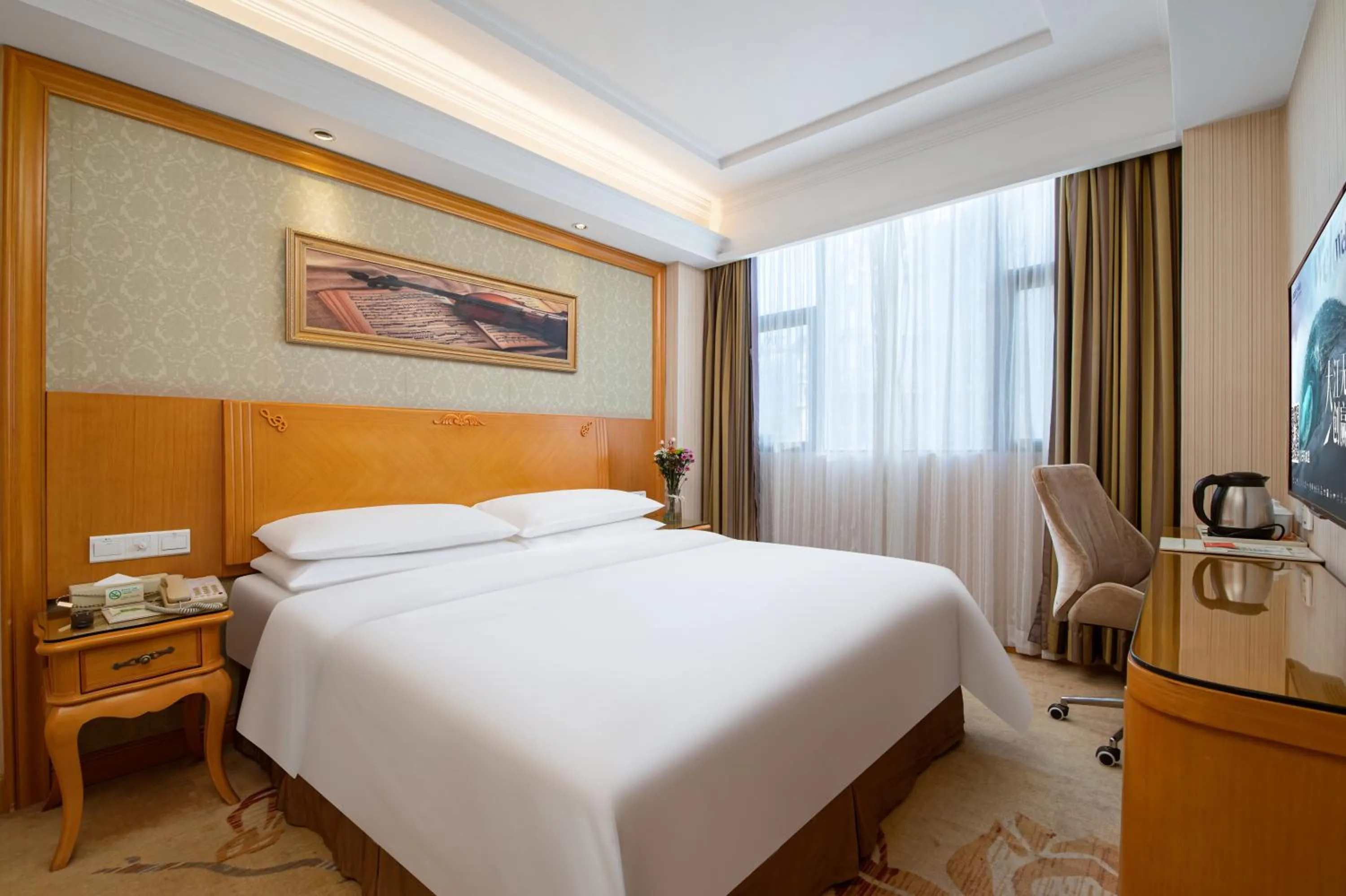 Bedroom in Vienna Hotel Shenzhen Longhua Renmin South Road