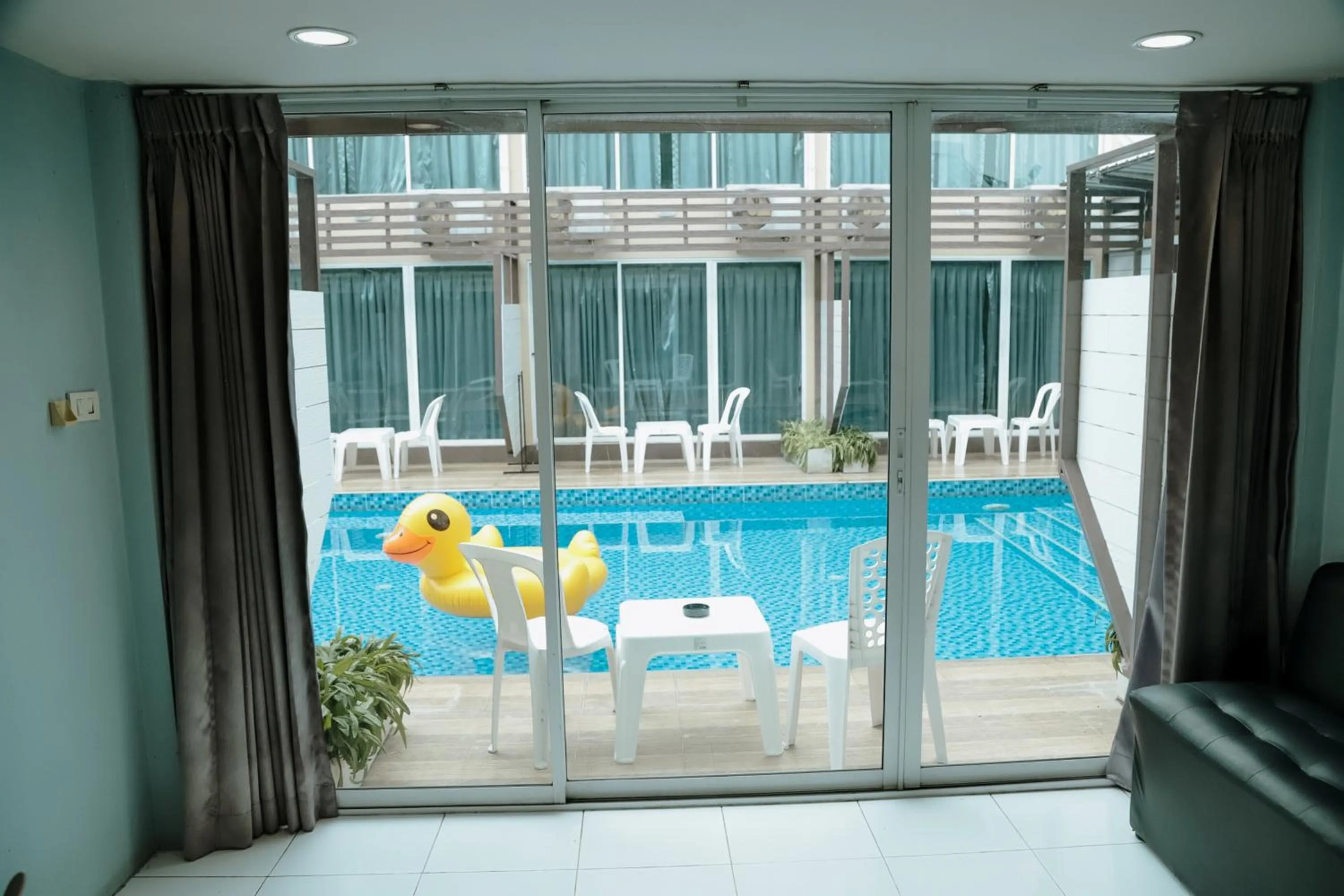 Pool view in Full Stop Pool Villa Don Mueang