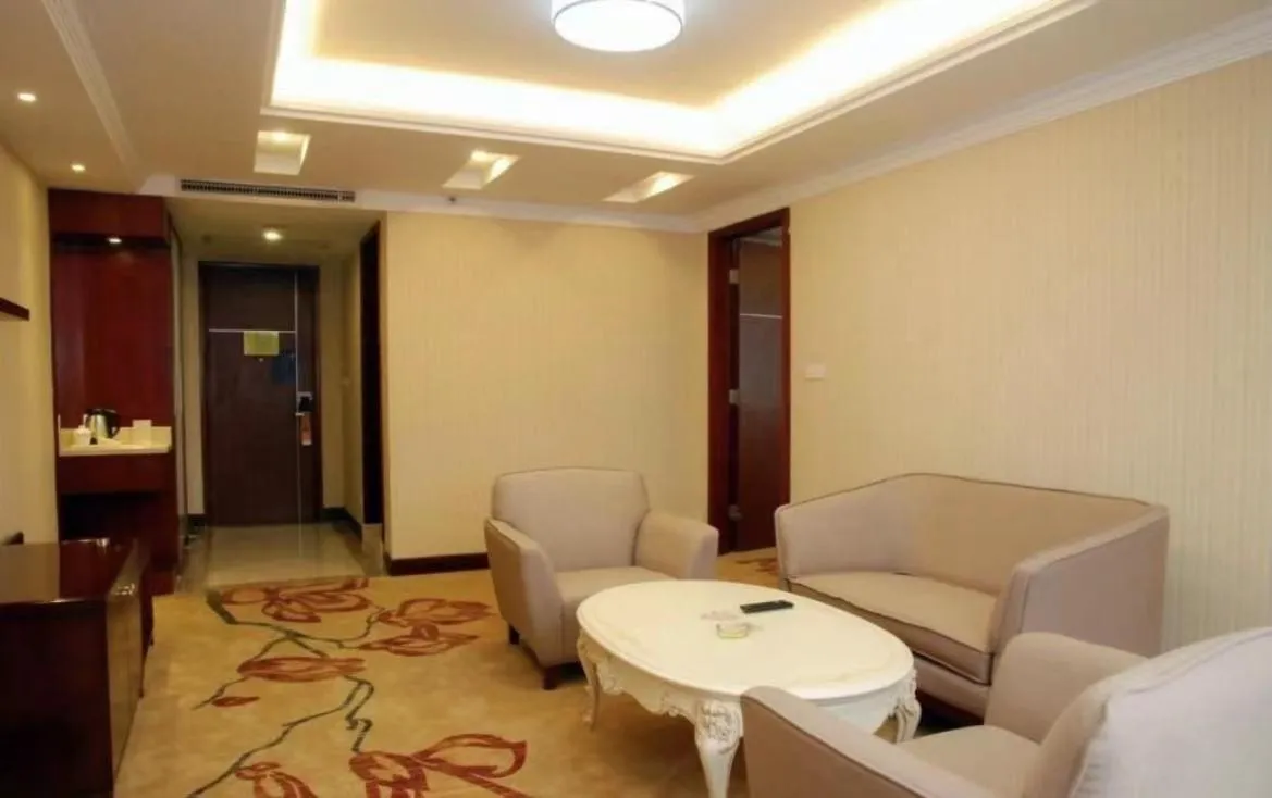 Vienna Hotel Dongguan Houjie Exhibition Center