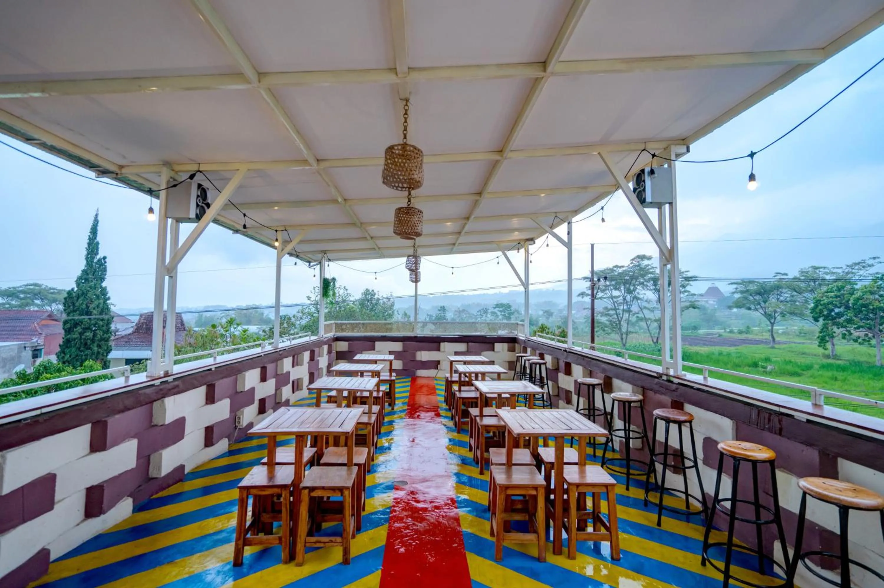 Restaurant/places to eat in Grand Dream Cita Mandiri Syariah