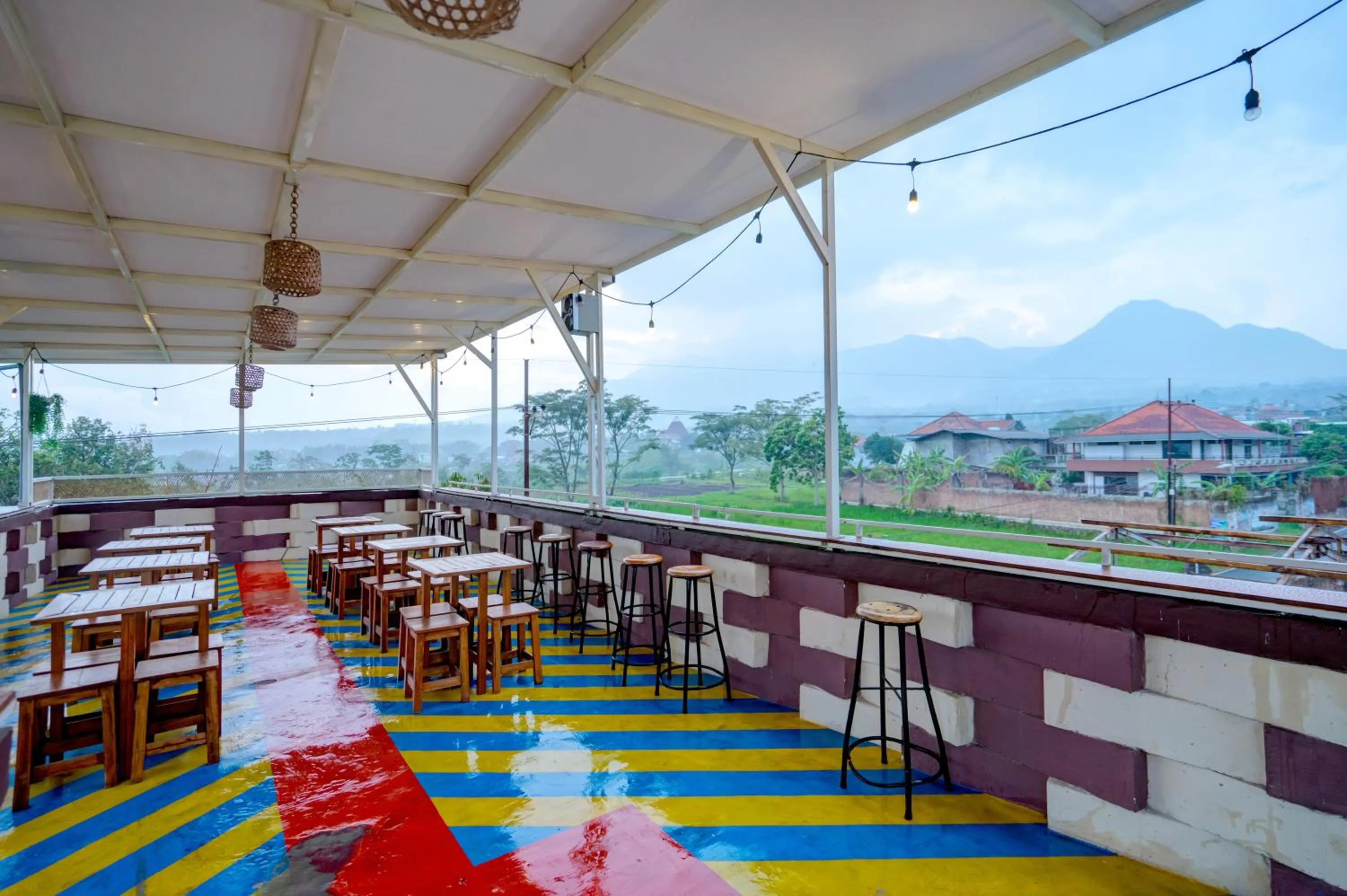 Restaurant/places to eat in Grand Dream Cita Mandiri Syariah