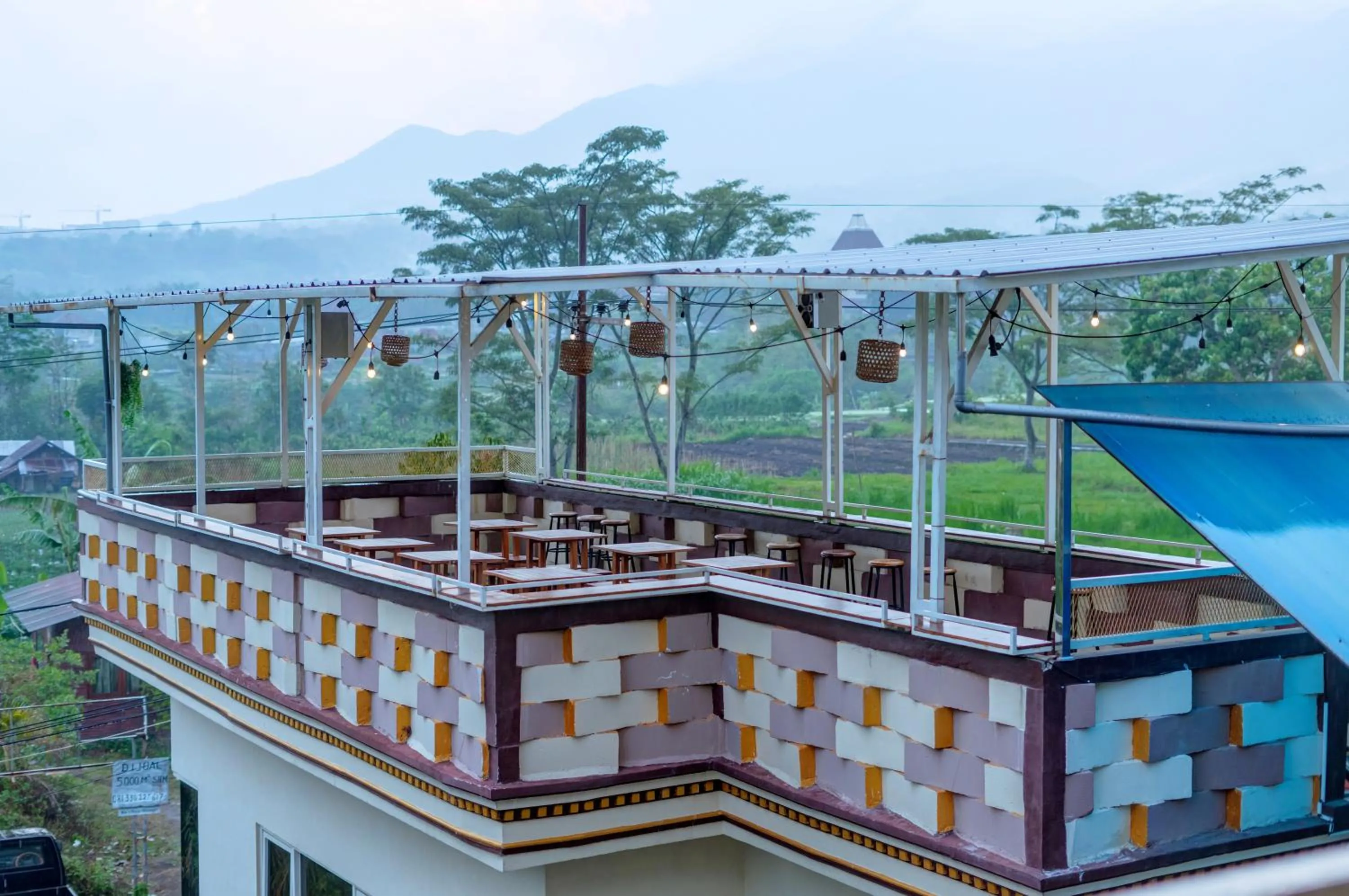 Restaurant/places to eat in Grand Dream Cita Mandiri Syariah