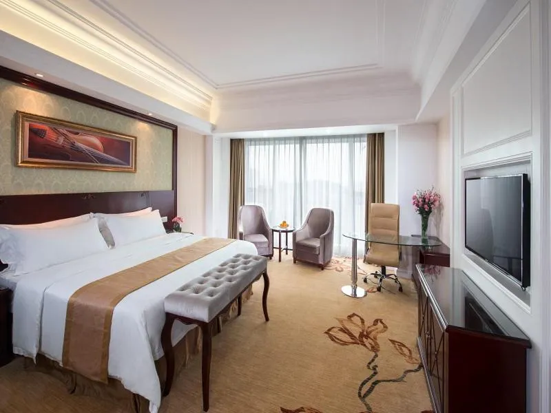 Bed in Vienna International Hotel Zhongshan Shiqi Kanghua Road