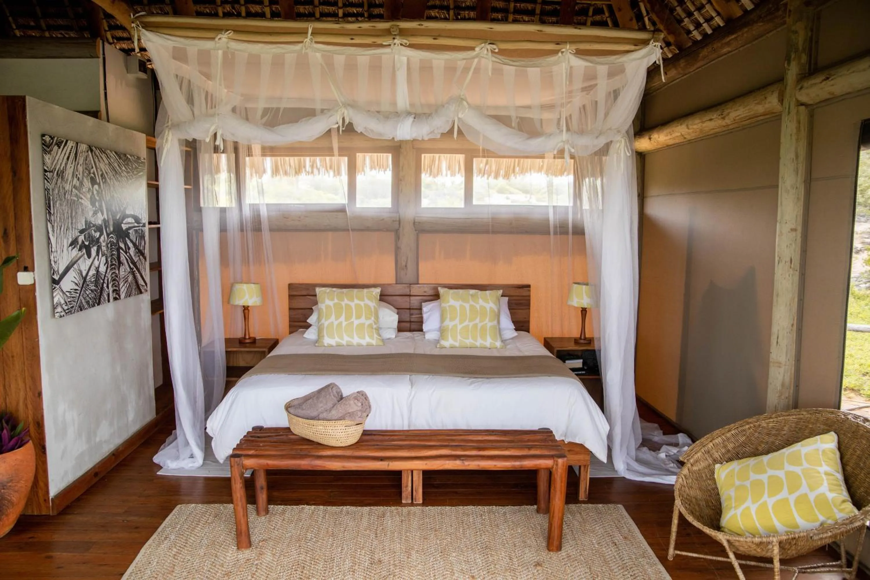 Deluxe King or Twin Room with Balcony and Sea View - single occupancy in Travessia Beach Lodge