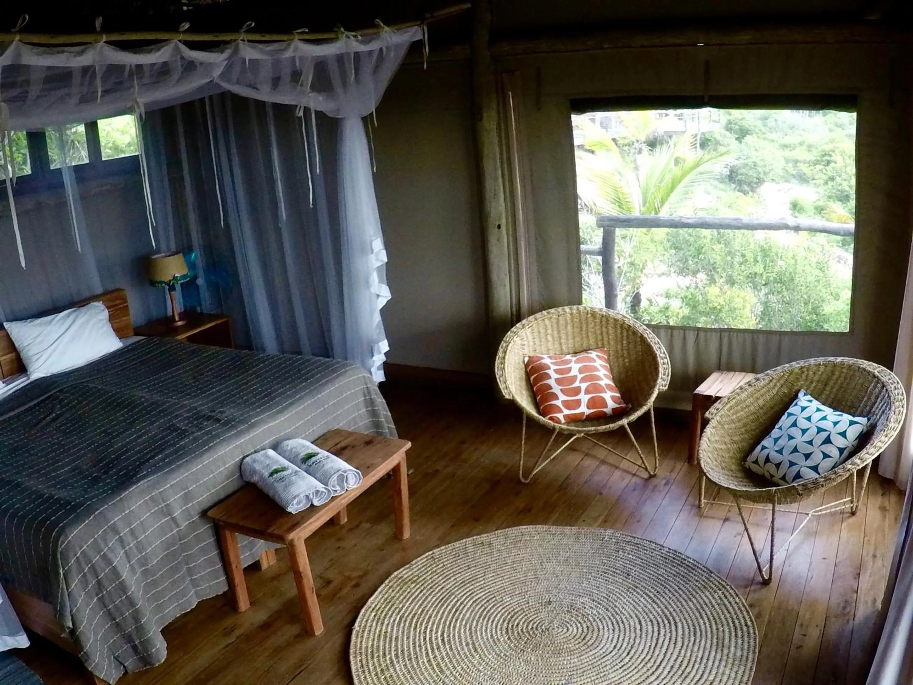 Photo of the whole room, Bed in Travessia Beach Lodge