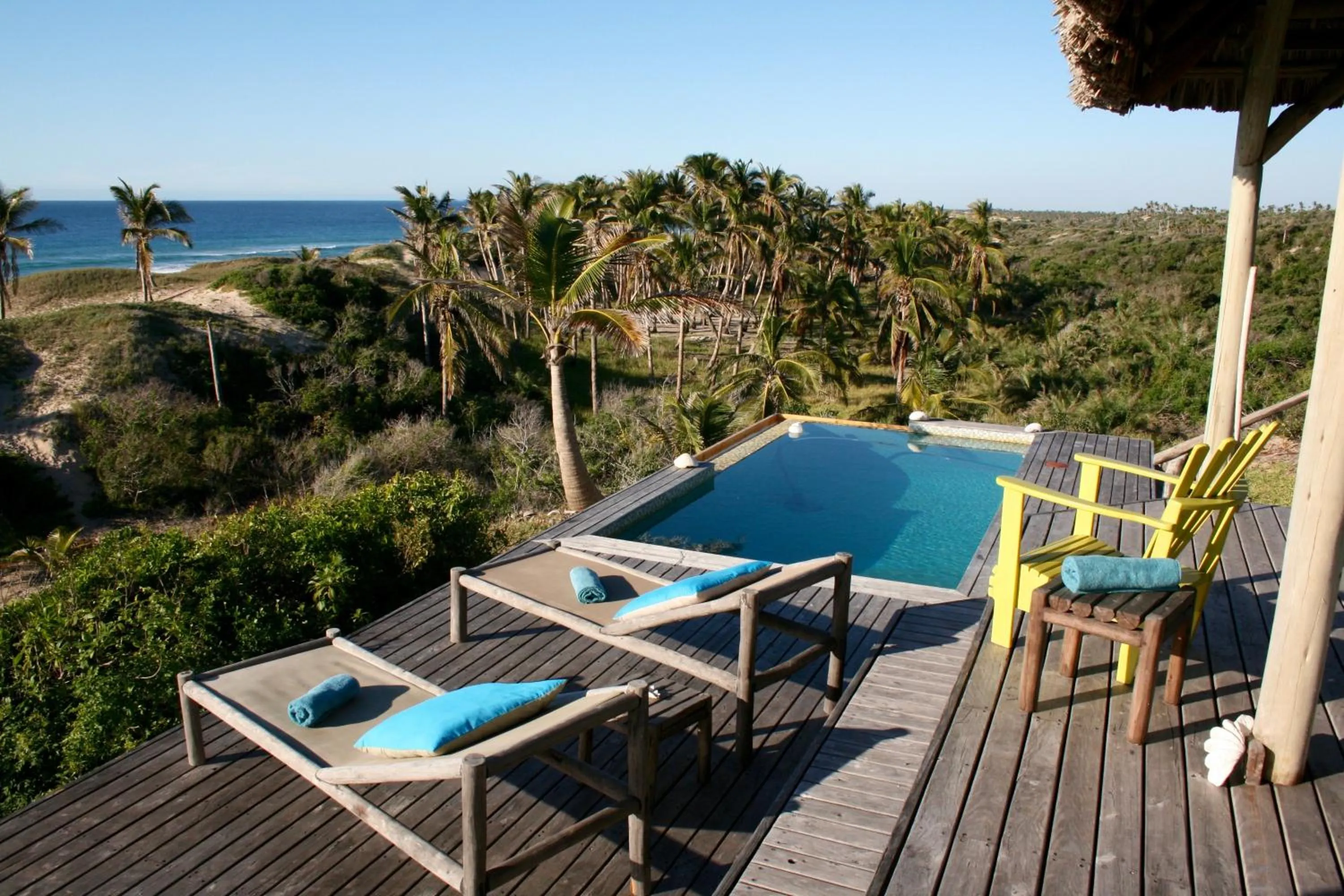 Swimming pool in Travessia Beach Lodge