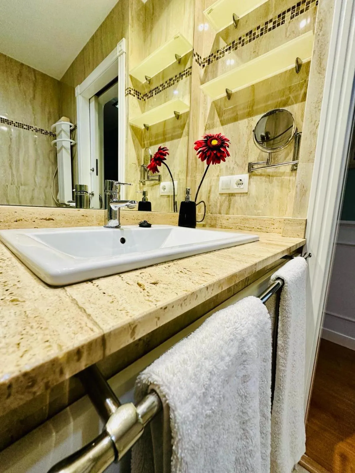 Bathroom in Apartamento Turístico Pizarro