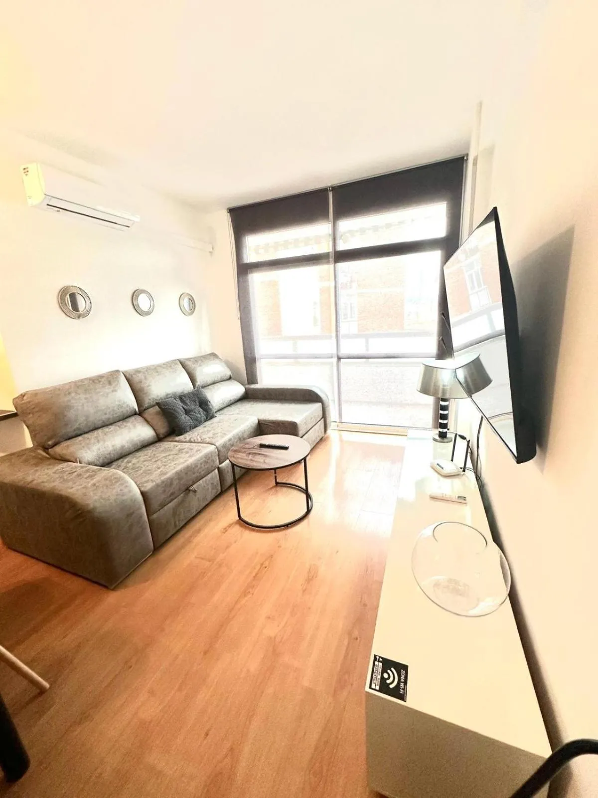 TV and multimedia in Apartamento Turístico Pizarro
