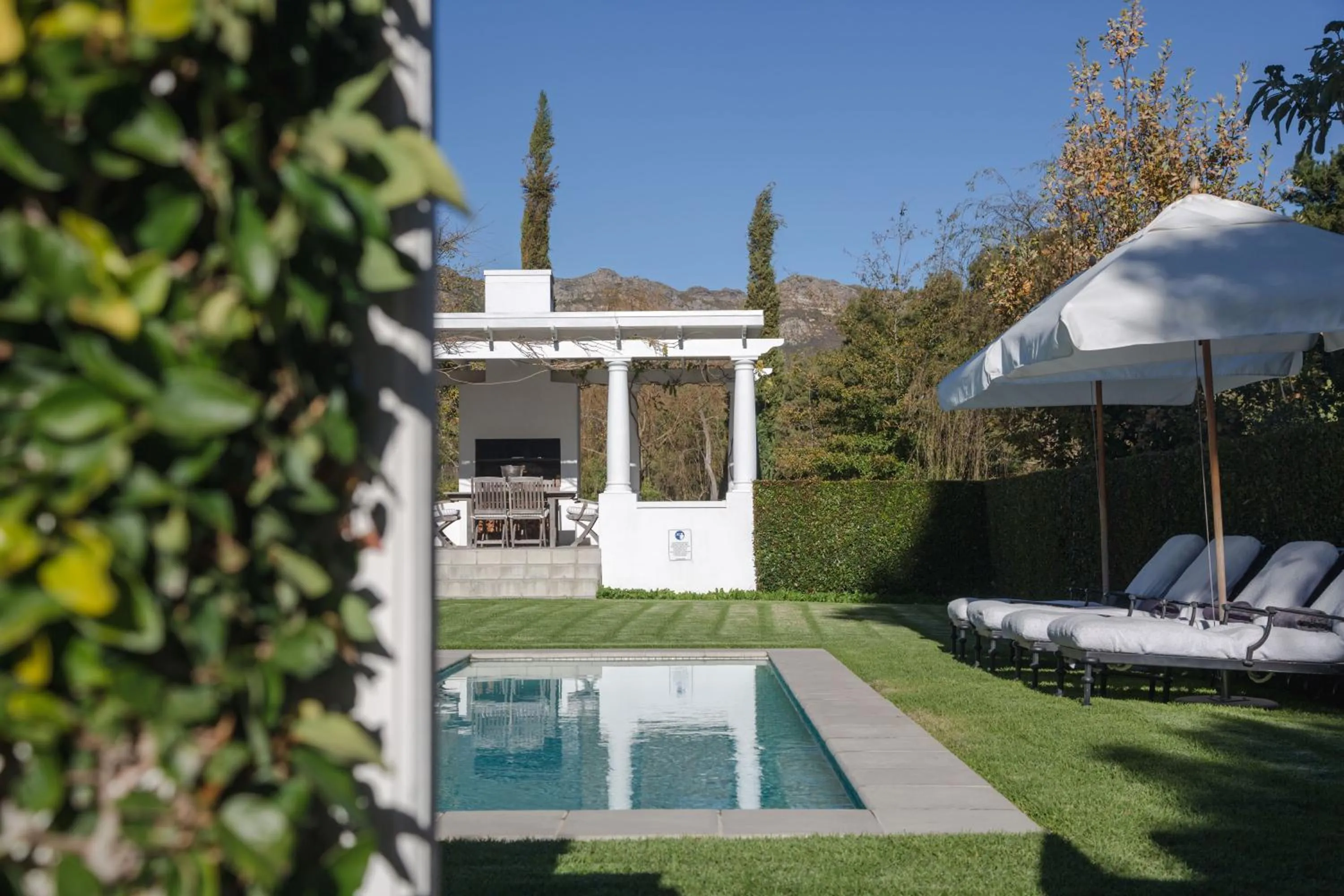 Lily Pond House at Le Lude