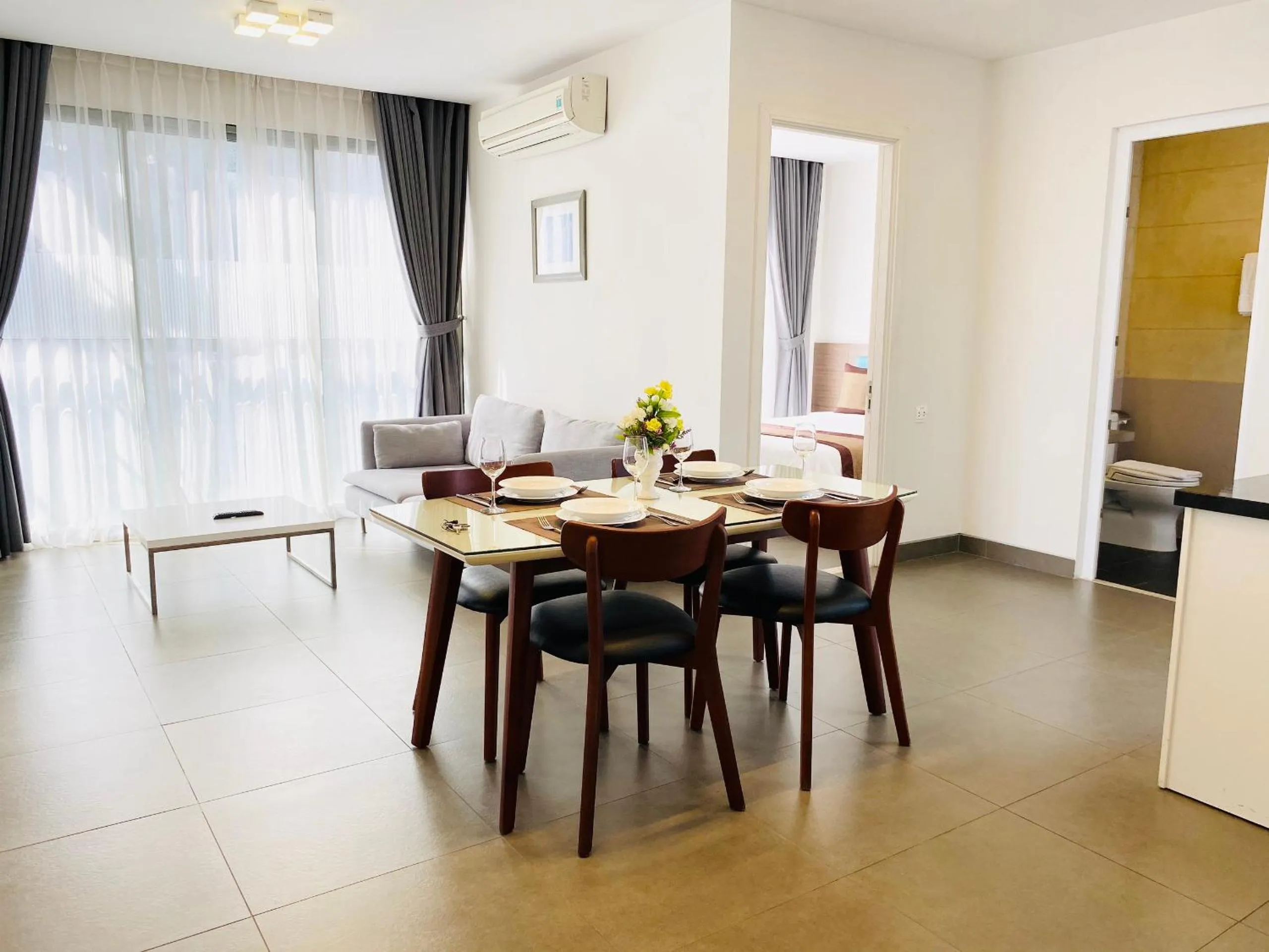 Living room in Glenwood Suites