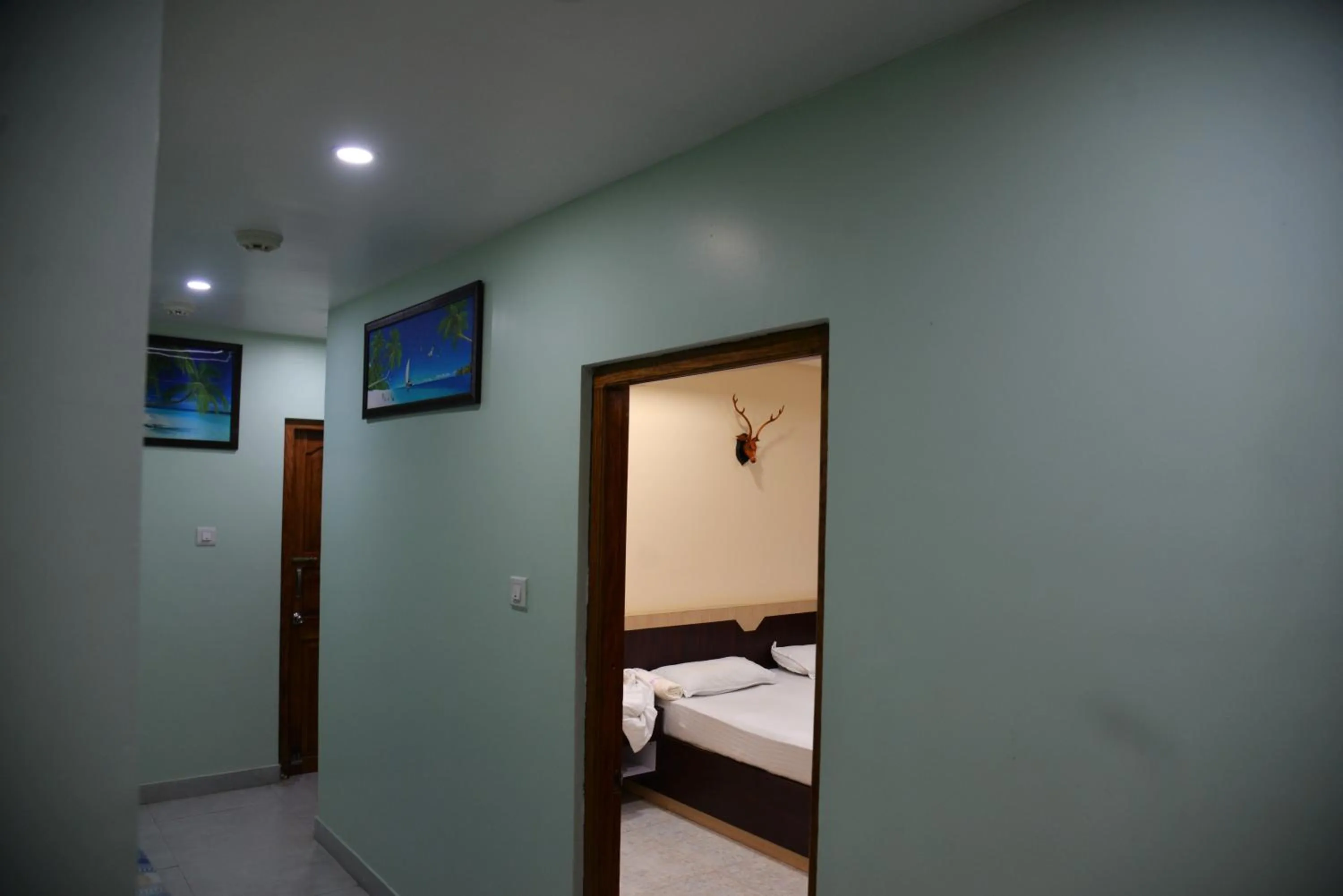 Bed in Deer Park Hometel