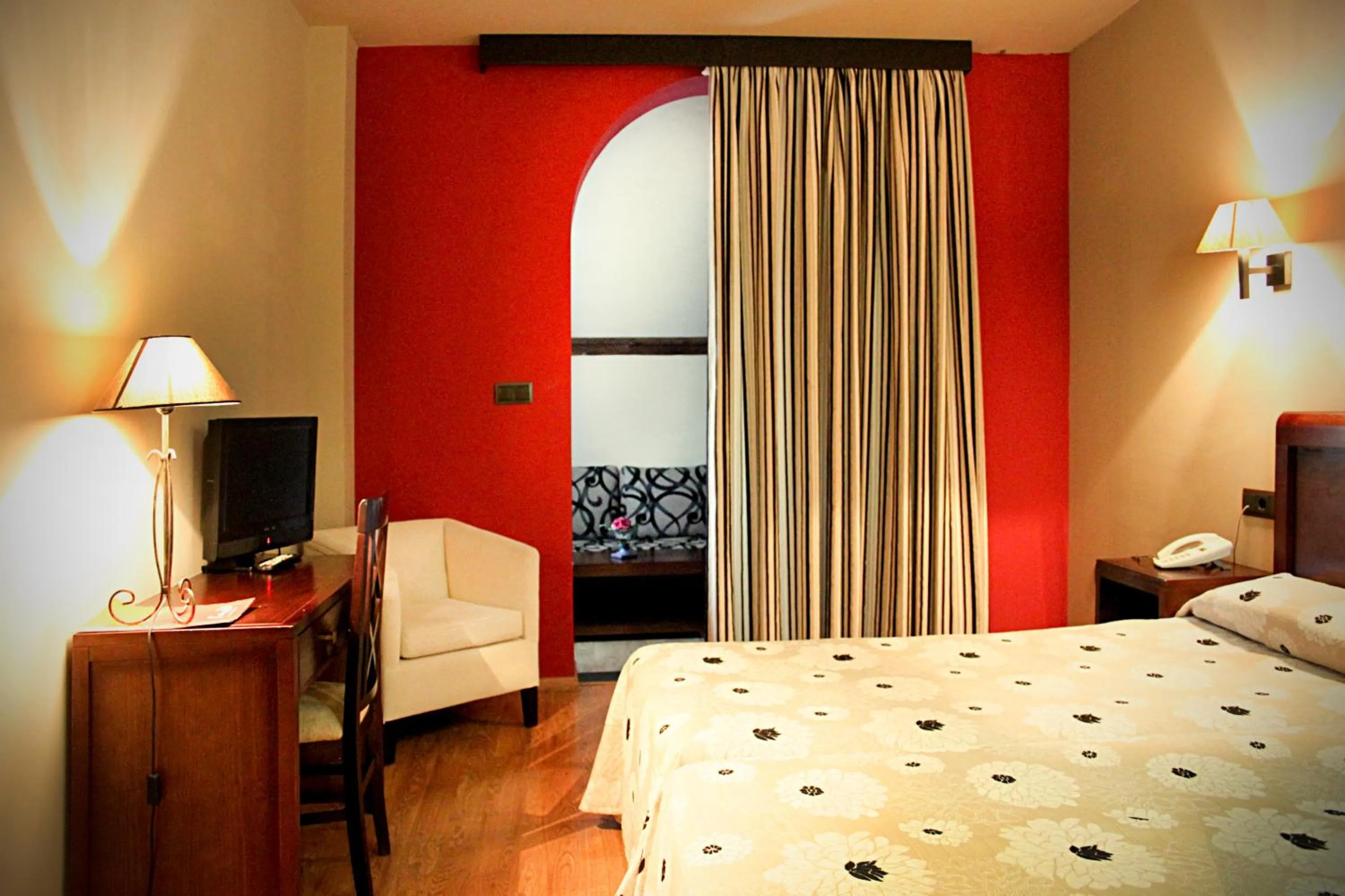 Photo of the whole room, Bed in Hotel Zerbinetta