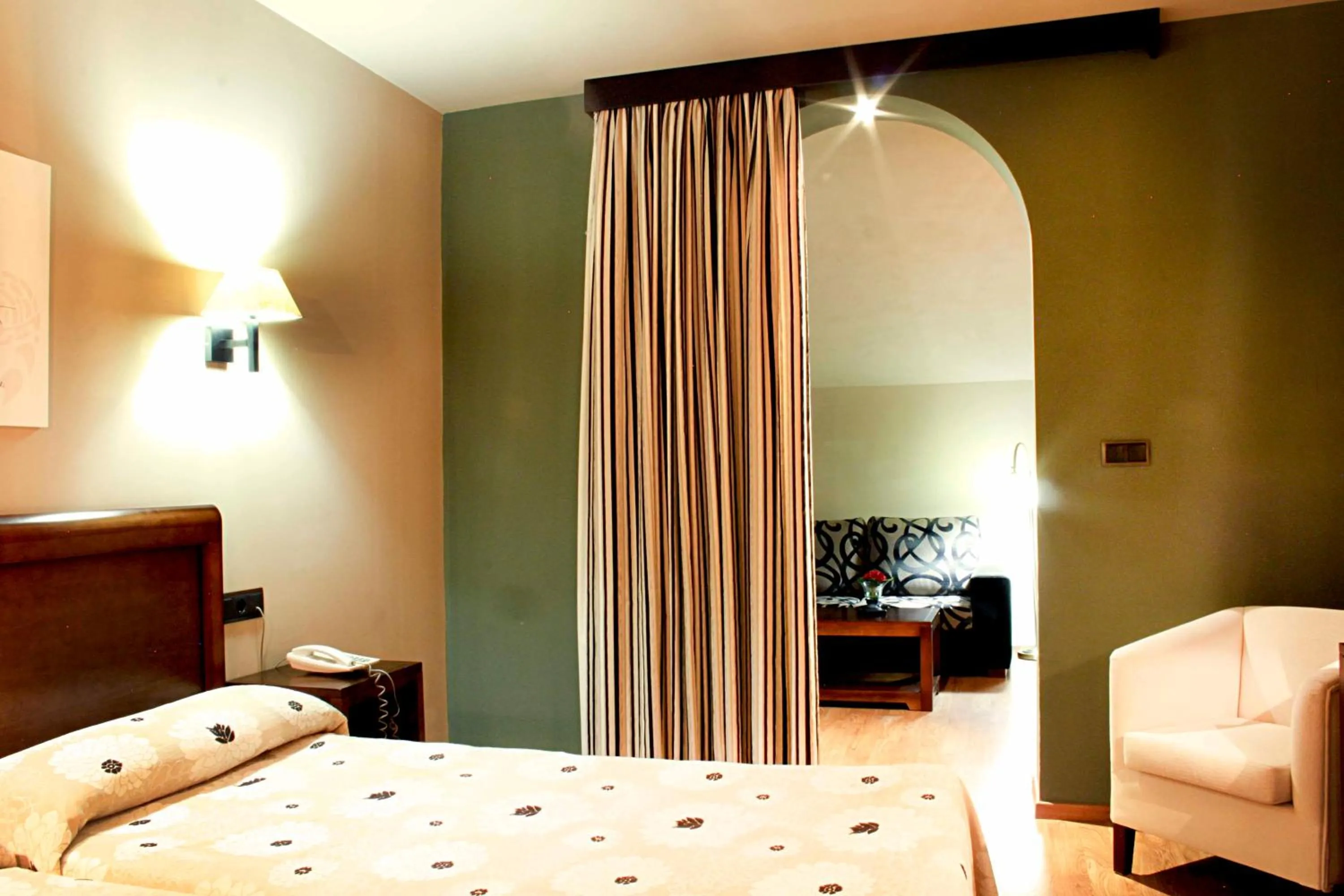 Photo of the whole room, Bed in Hotel Zerbinetta