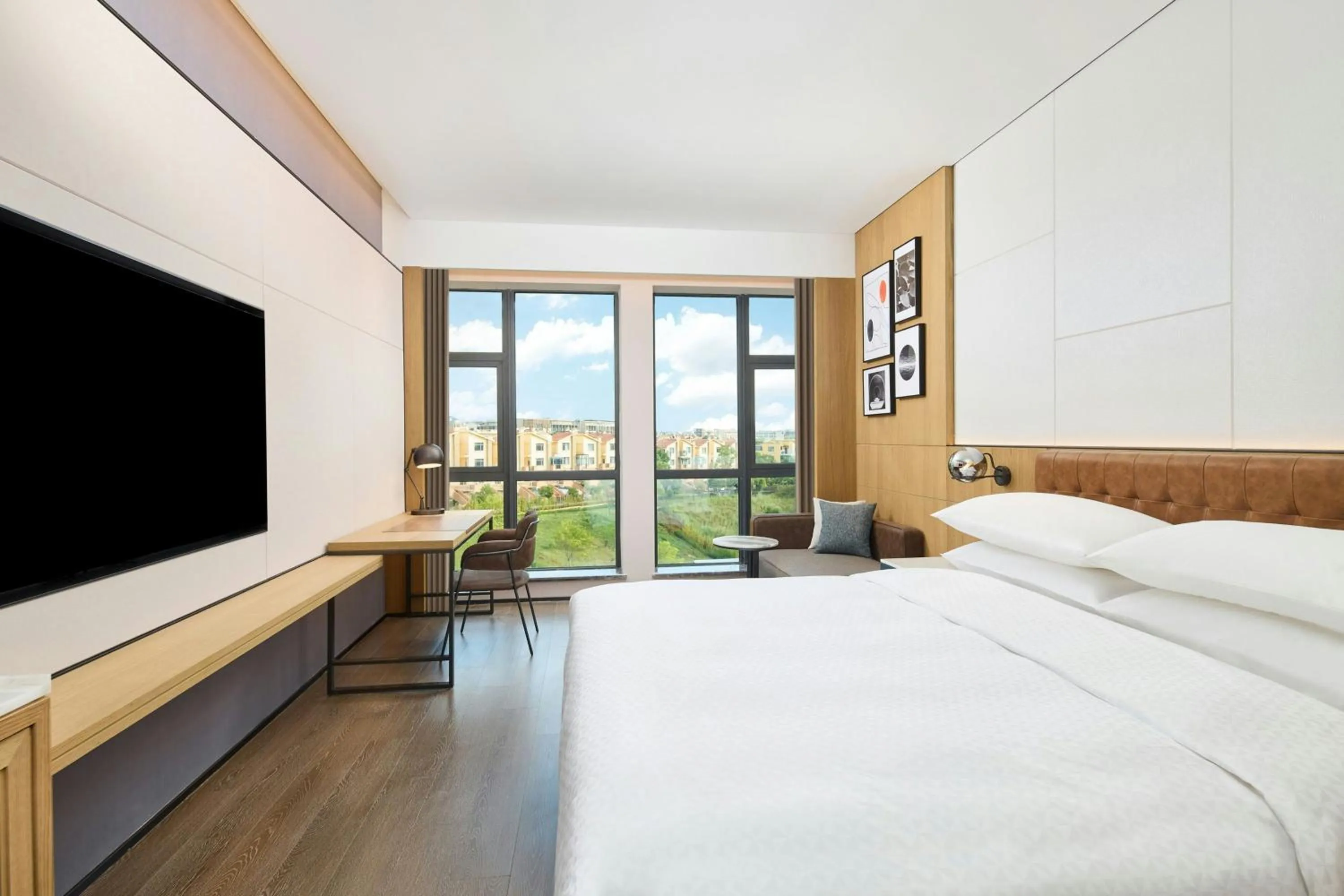 Bedroom, Bed in Four Points by Sheraton Kunming Changshui Airport