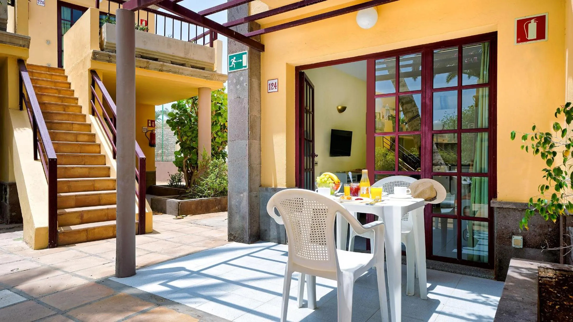 Facade/entrance in Bungalows Maspalomas Oasis Club - All Inclusive.