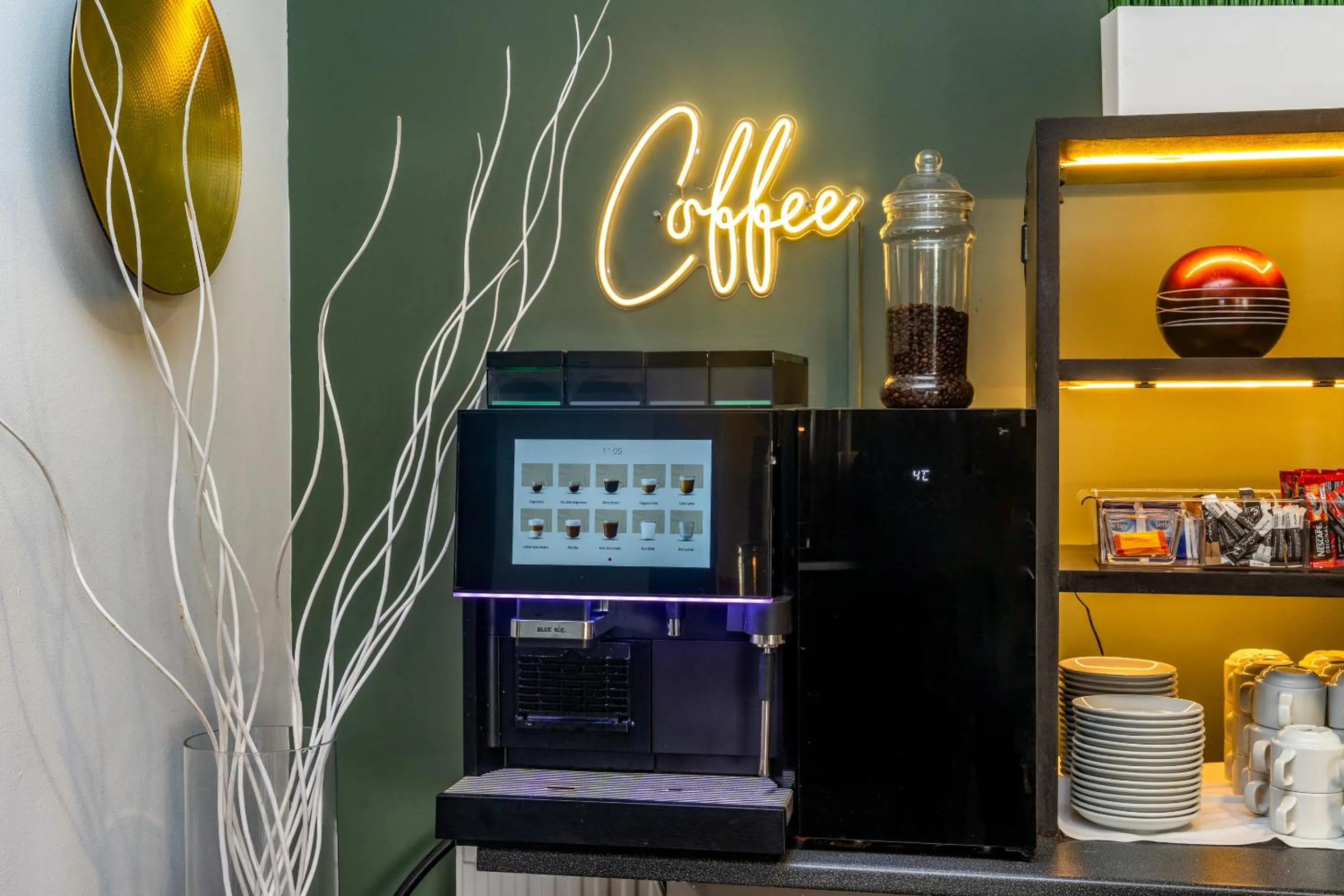 Dining area in Croft Court Hotel