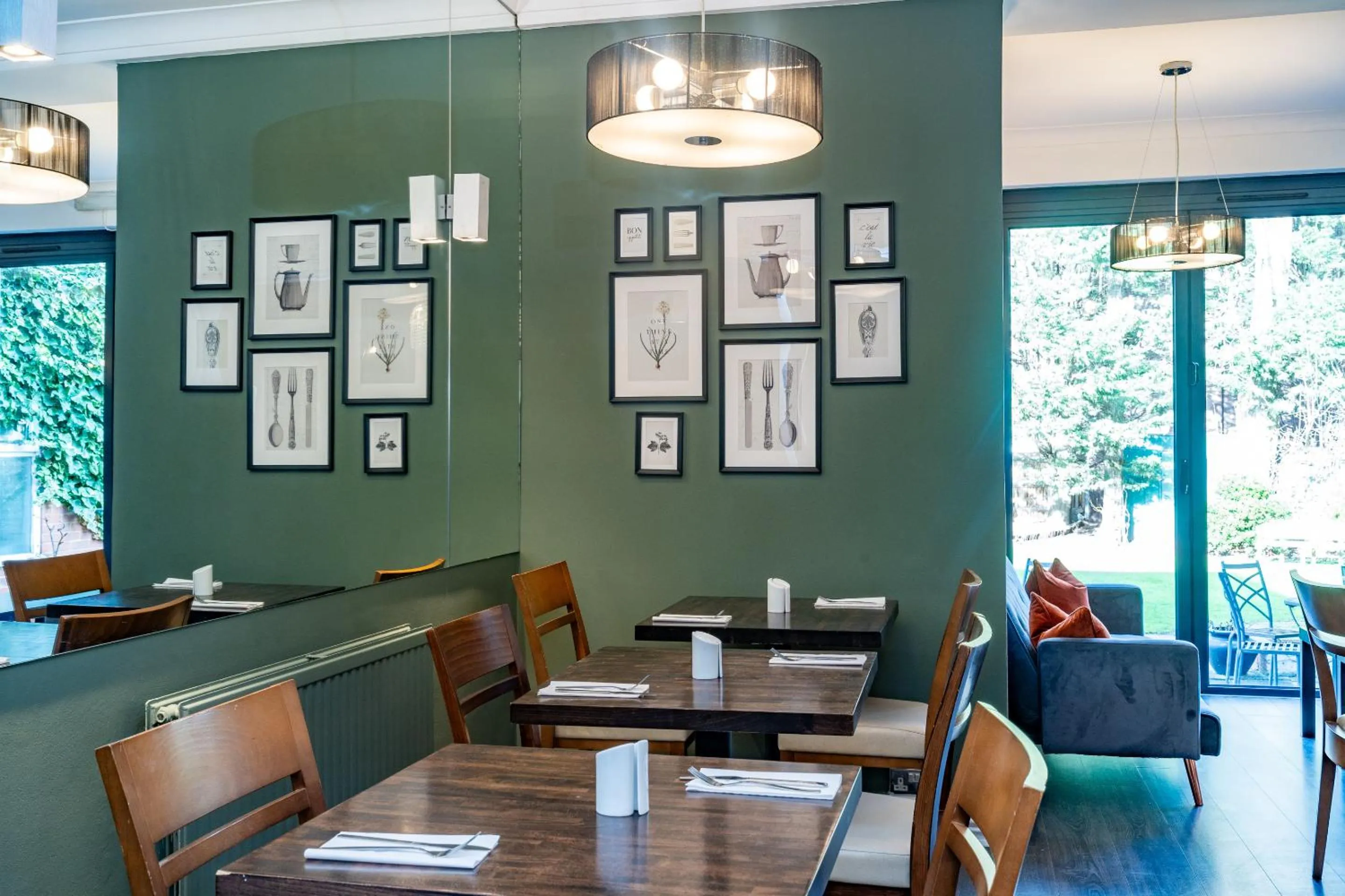 Dining area in Croft Court Hotel