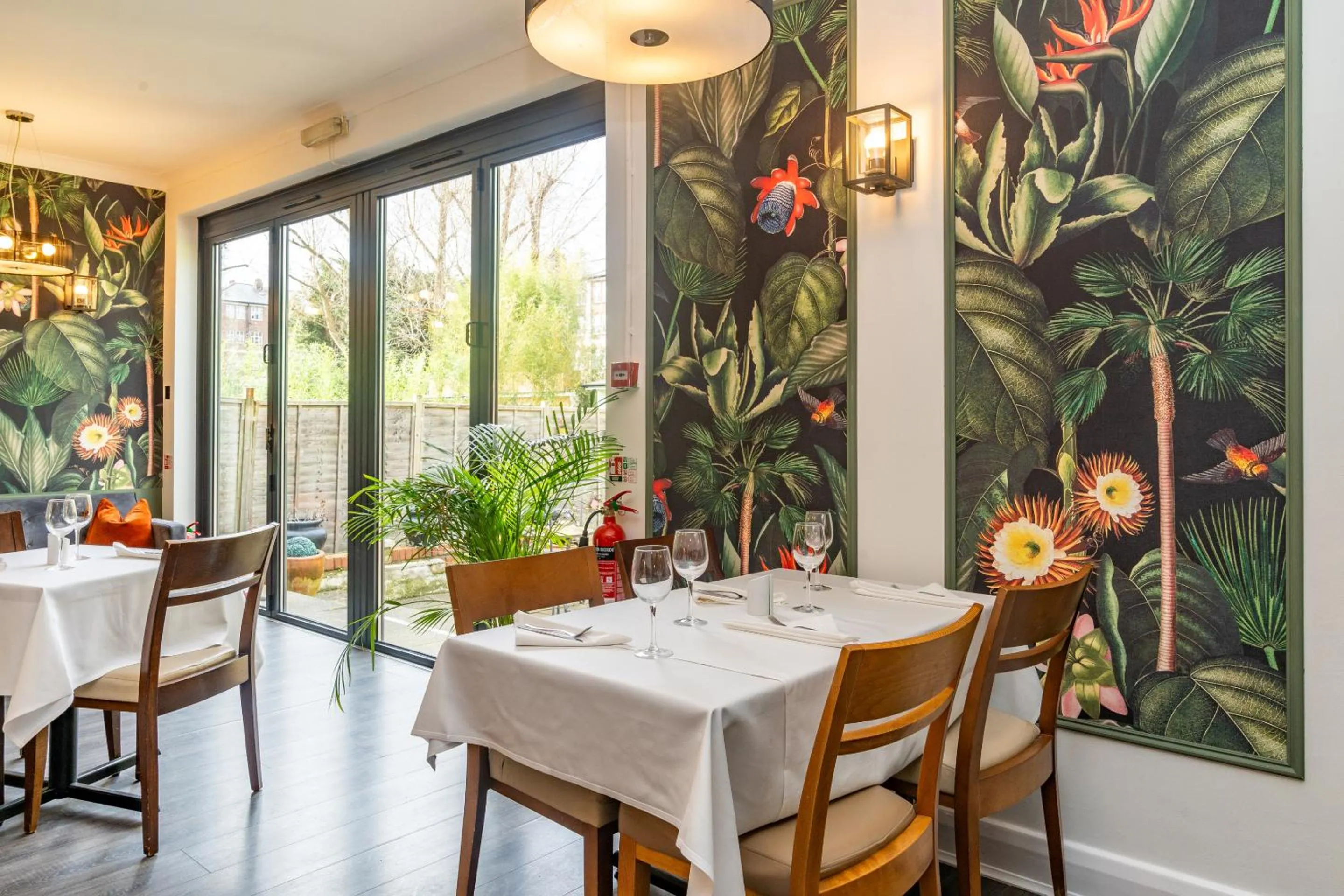 Dining area in Croft Court Hotel