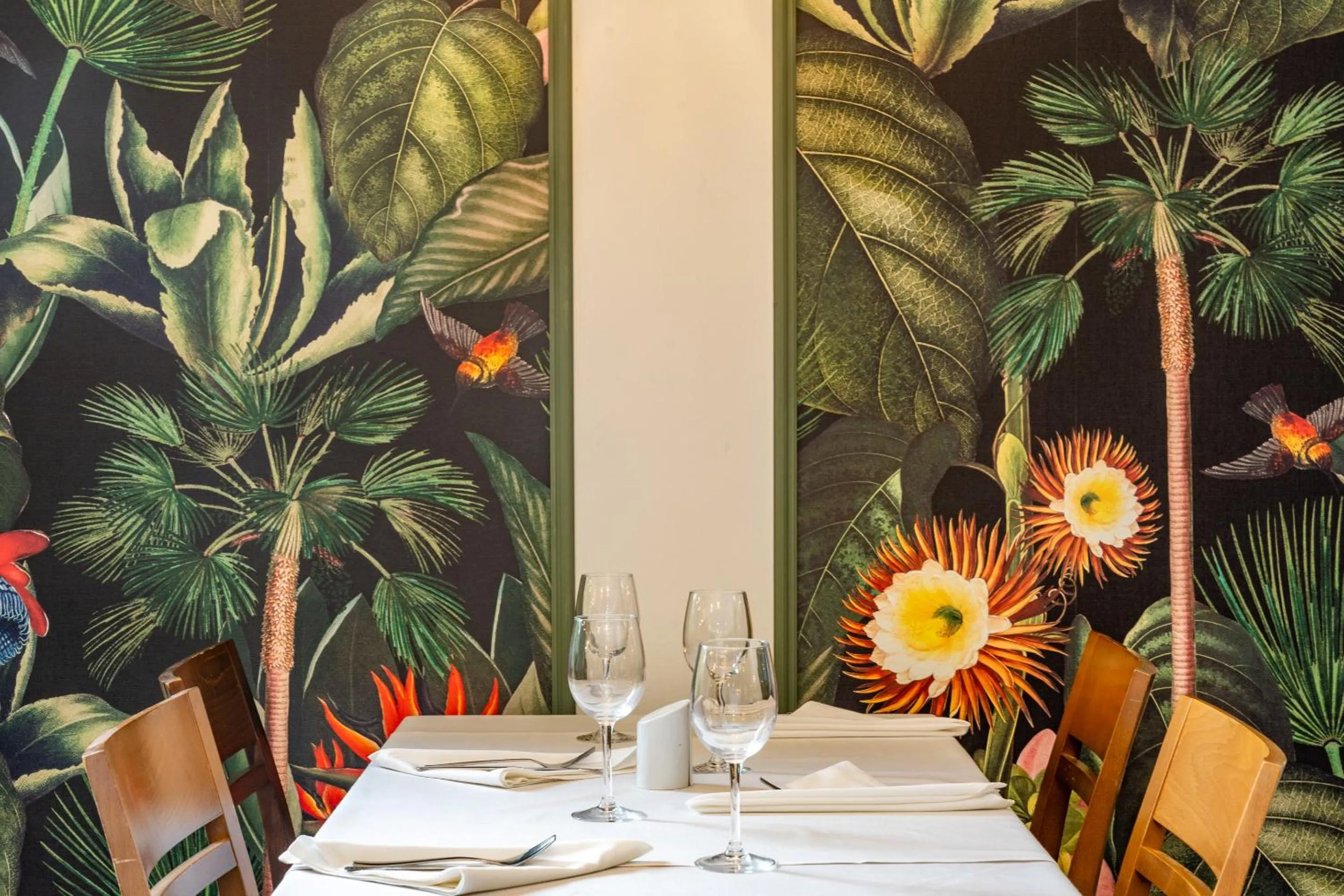Dining area in Croft Court Hotel