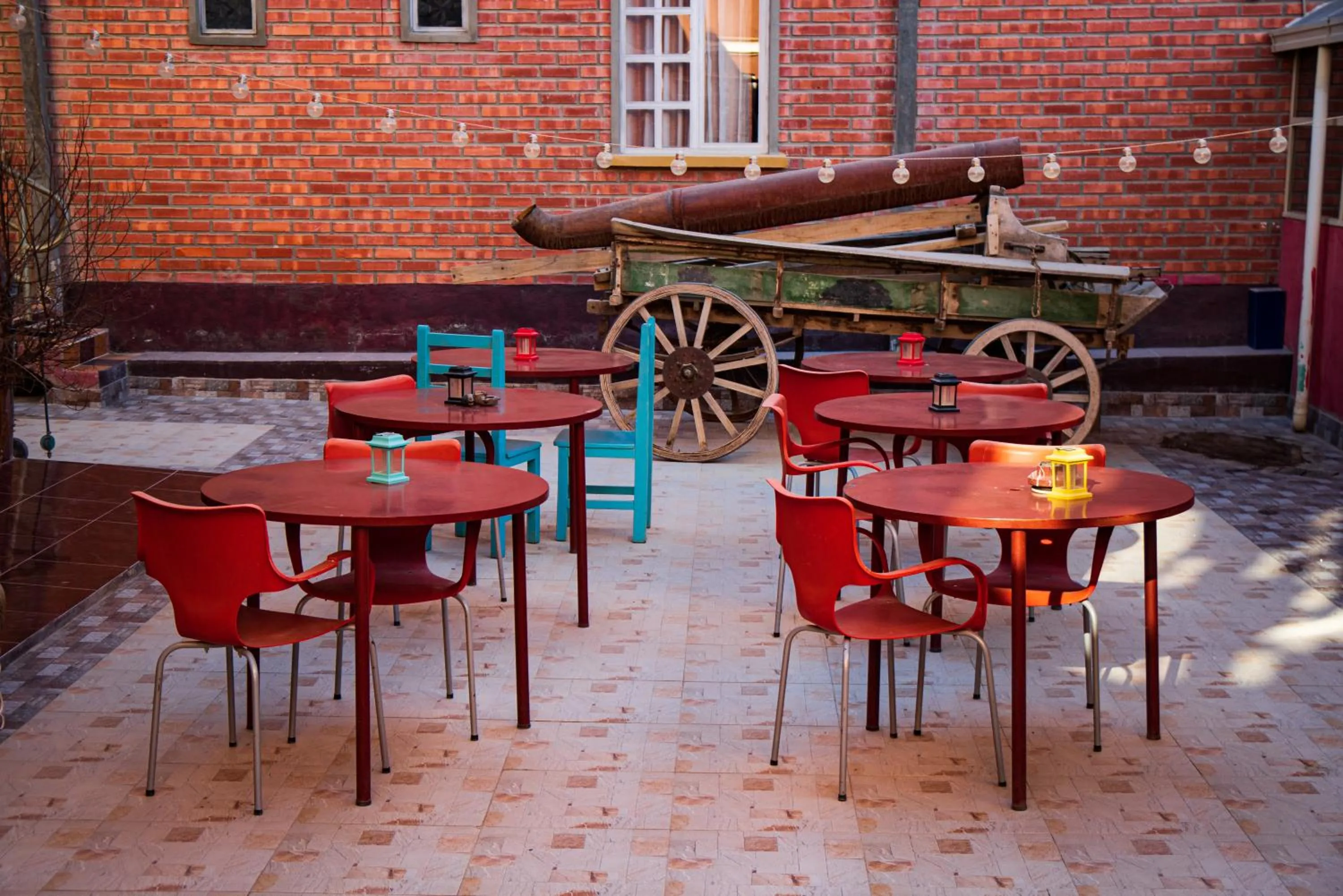 Restaurant/places to eat in Tonito Hotel