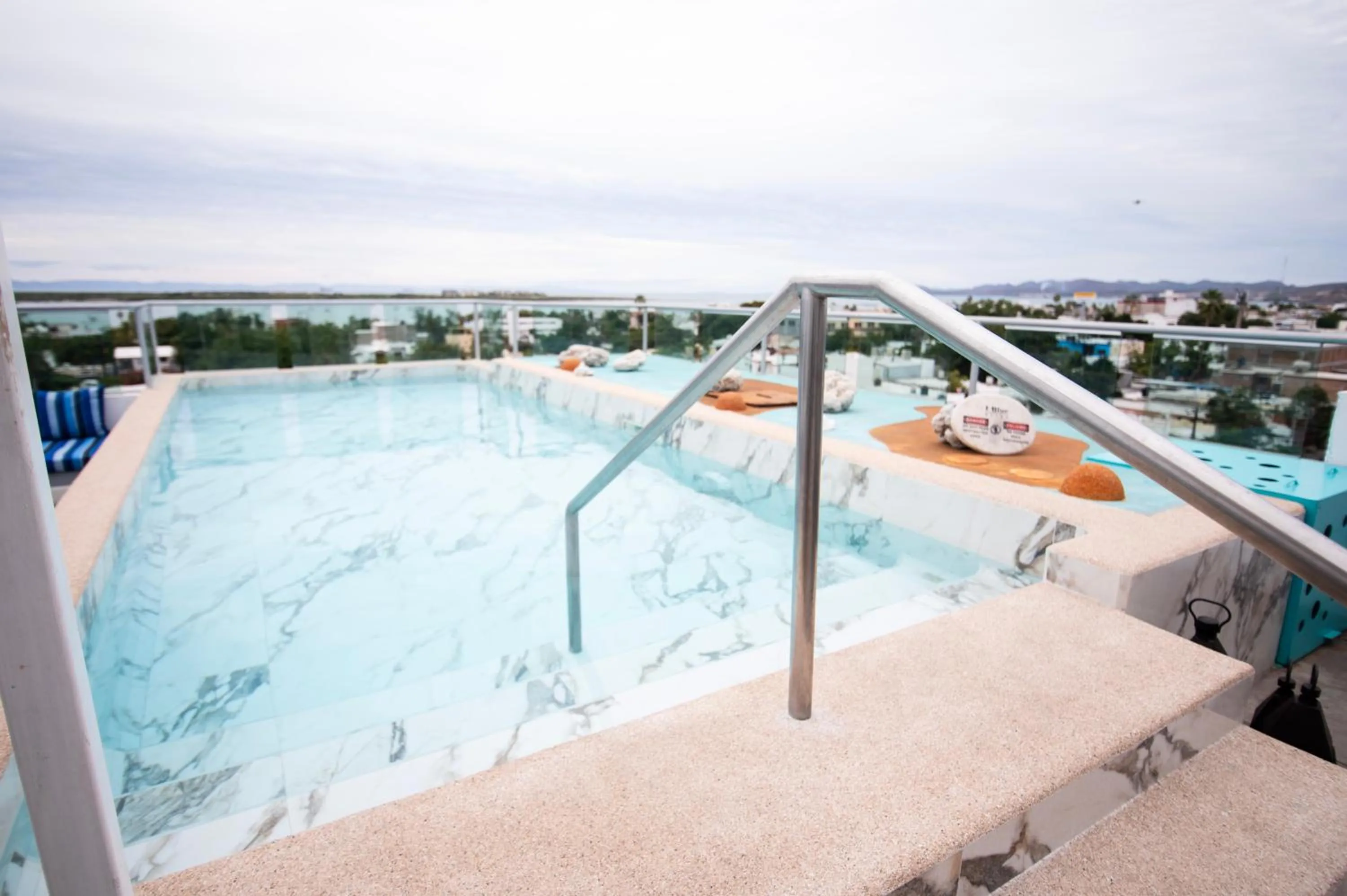 Swimming pool in Hotel HBlue Centro